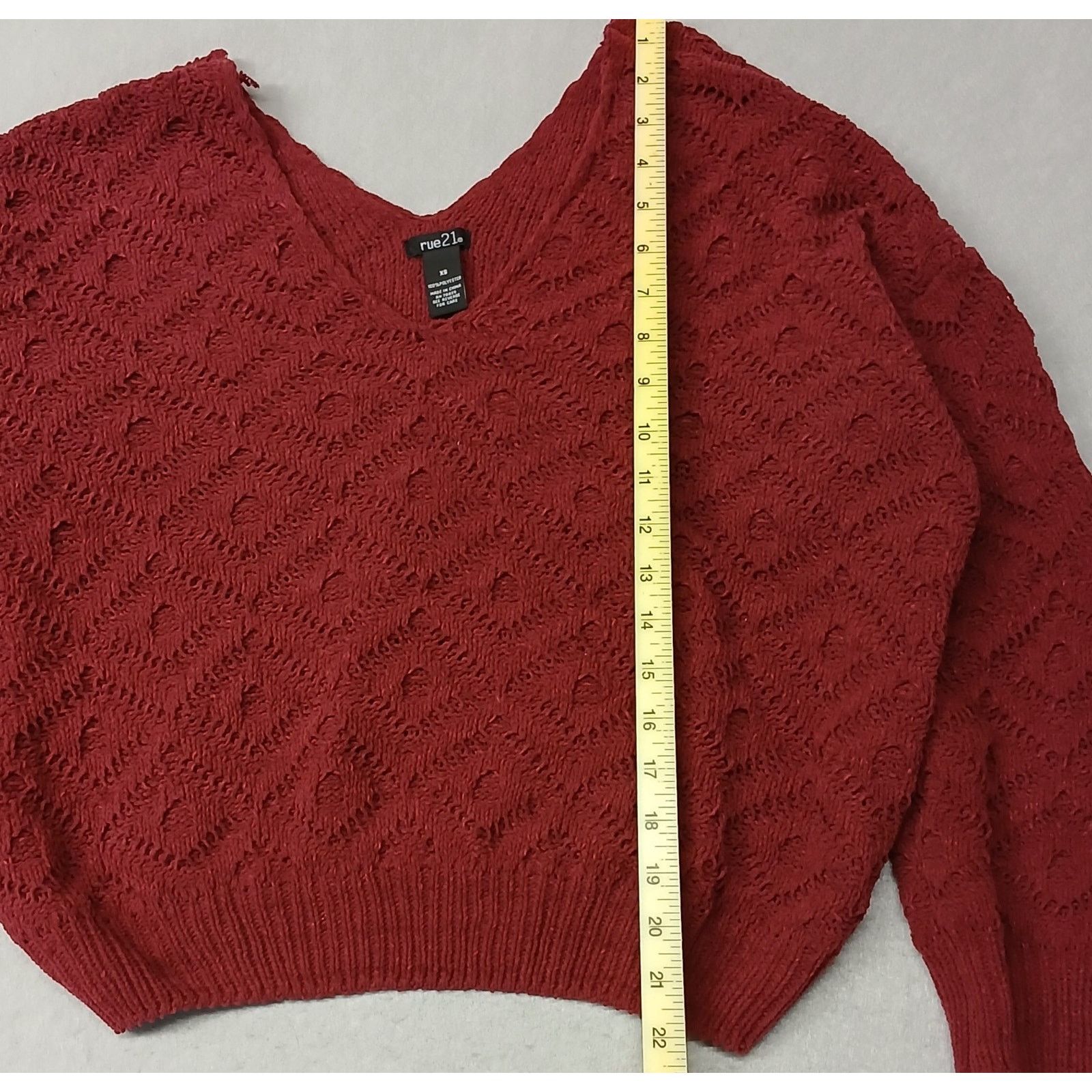 rue21 Rue 21 (XSmall) Women's Burgandy Knitted V-Neck Crop Sweater Size XS / US 0-2 / IT 36-38 - 4 Thumbnail