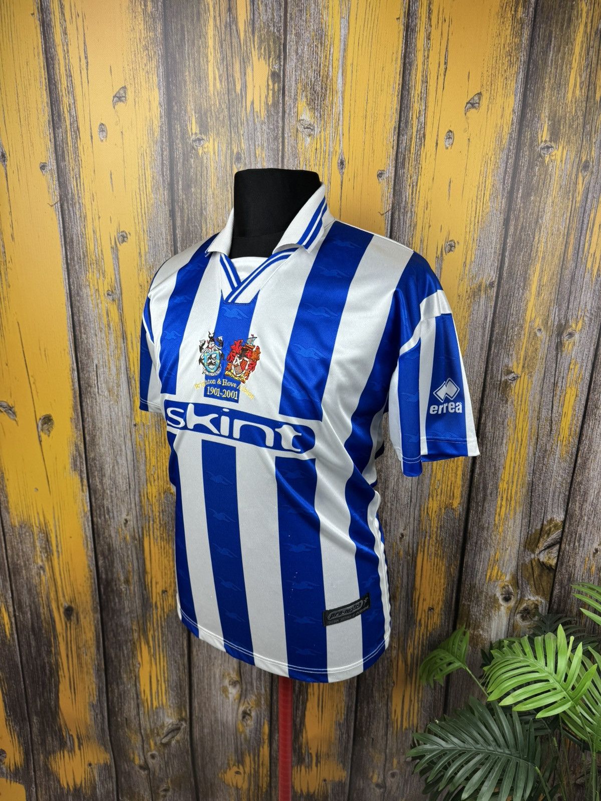 Errea Brighton T-shirt for the club's centenary 2001/02 Errea Size US M / EU 48-50 / 2 - 5 Thumbnail