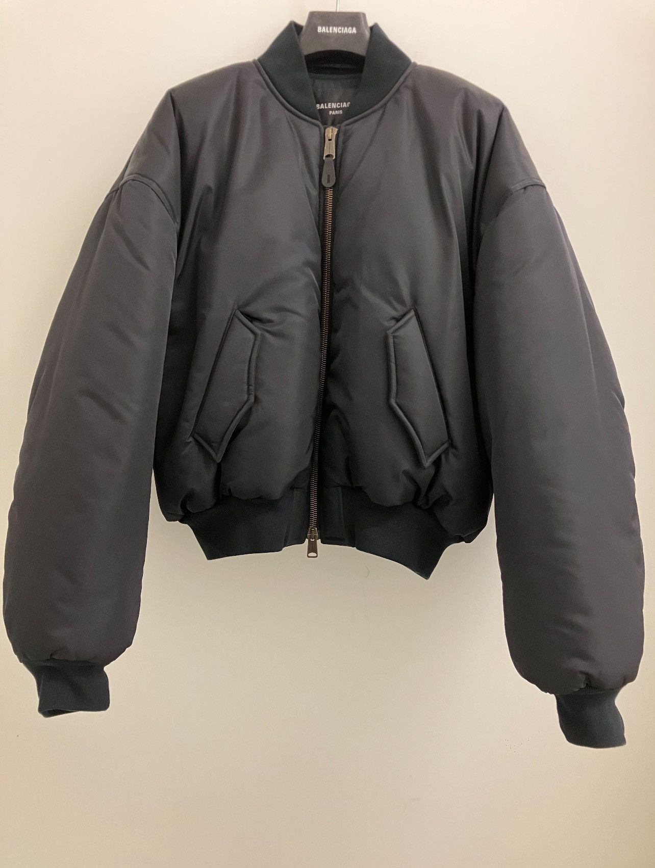 Balenciaga LOOK 5 SS23 Nylon Bomber Jacket Size US S / EU 44-46 / 1 - 1 Thumbnail