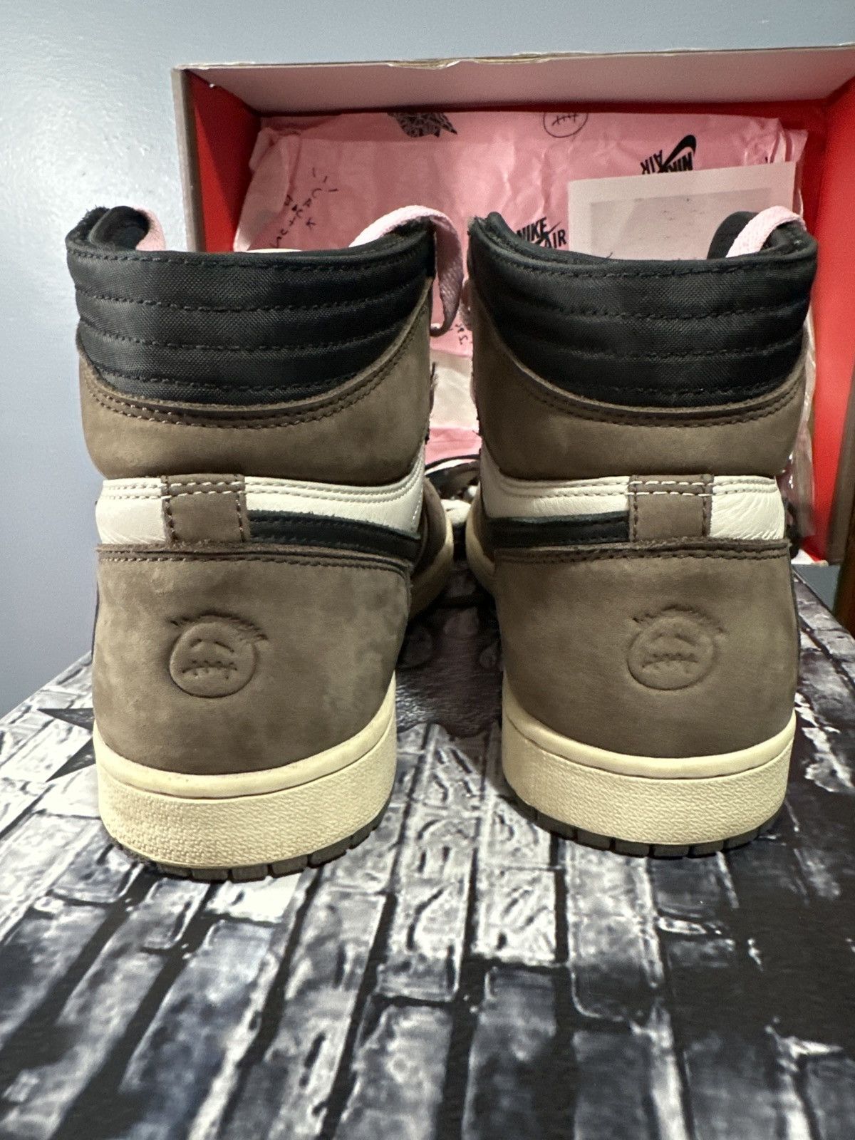 Nike × Travis Scott Jordan 1 travis scott high brown Size US 10 / EU 43 - 4 Thumbnail