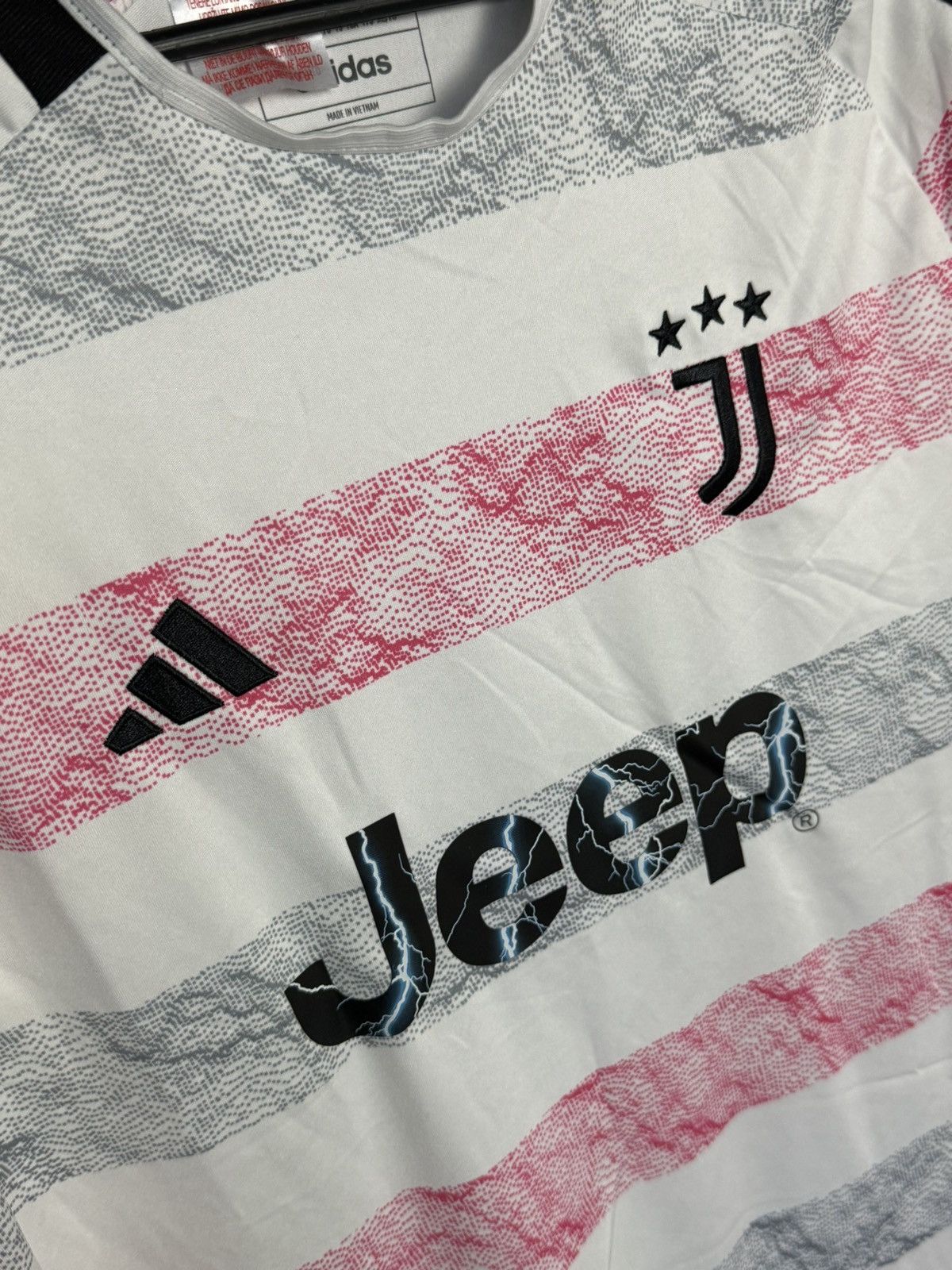 Adidas KIDS New Juventus 23/24 Away Football Jersey T-Shirt Size US S / EU 44-46 / 1 - 3 Thumbnail