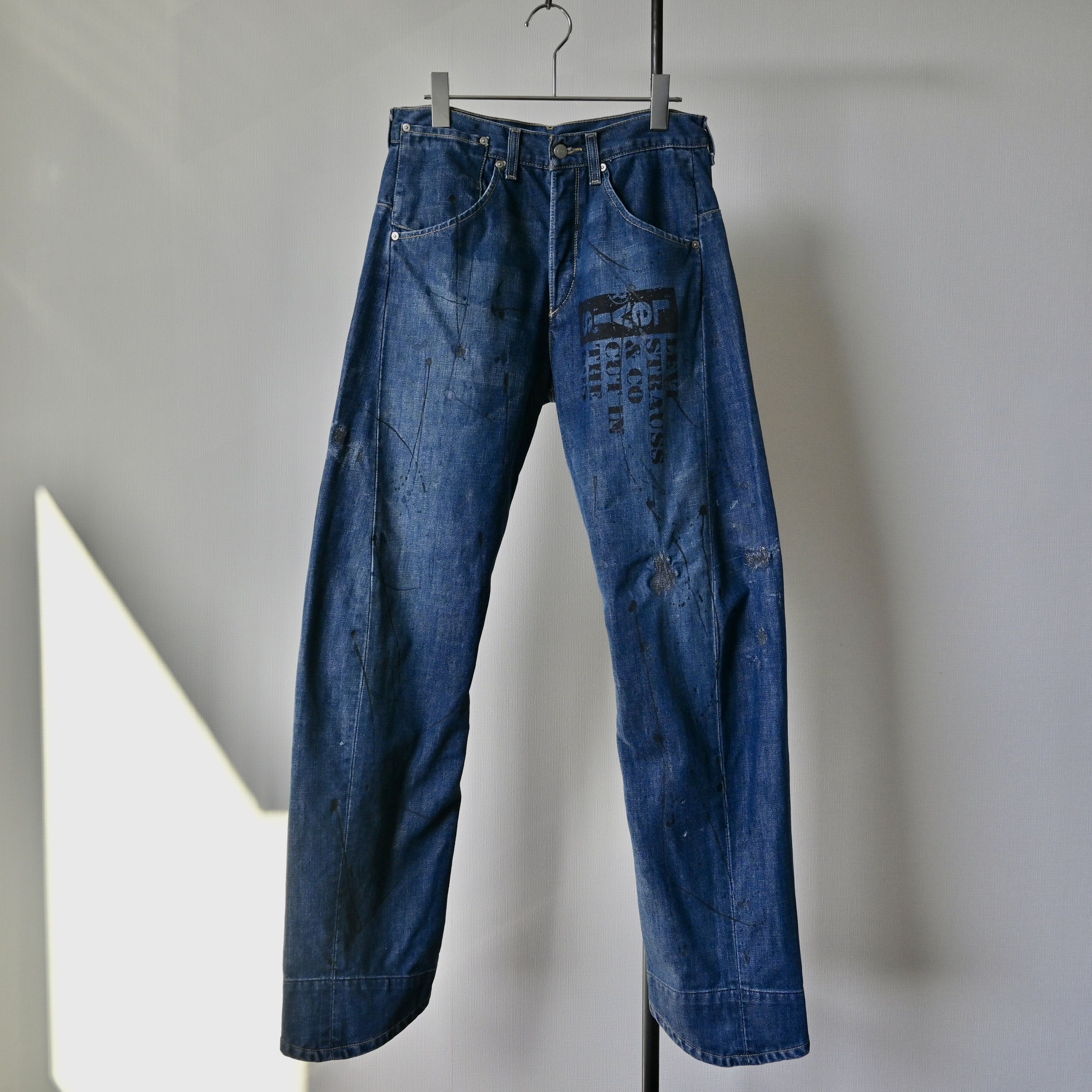 Levi's RARE, 2000s Levi's Europe 3D cut painted jeans, 30 x 32 Size US 30 / EU 46 - 6 Thumbnail