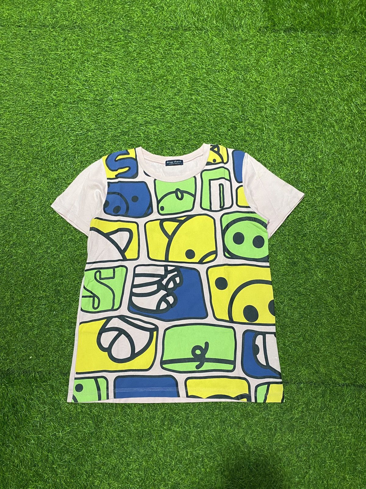 Japanese Brand Bundling take all drug stores Size US M / EU 48-50 / 2 - 6 Thumbnail