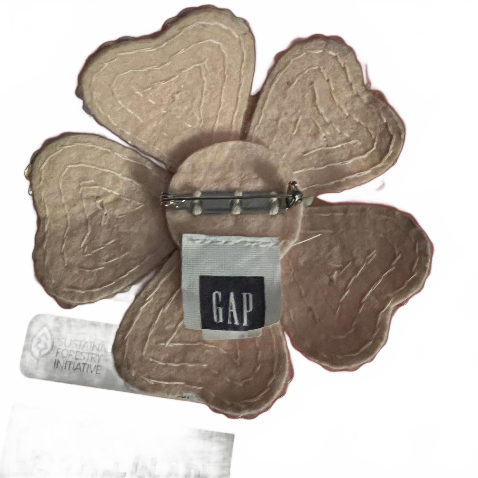 Gap GAP Sequin Flower Brooch Pin Size ONE SIZE - 4 Thumbnail