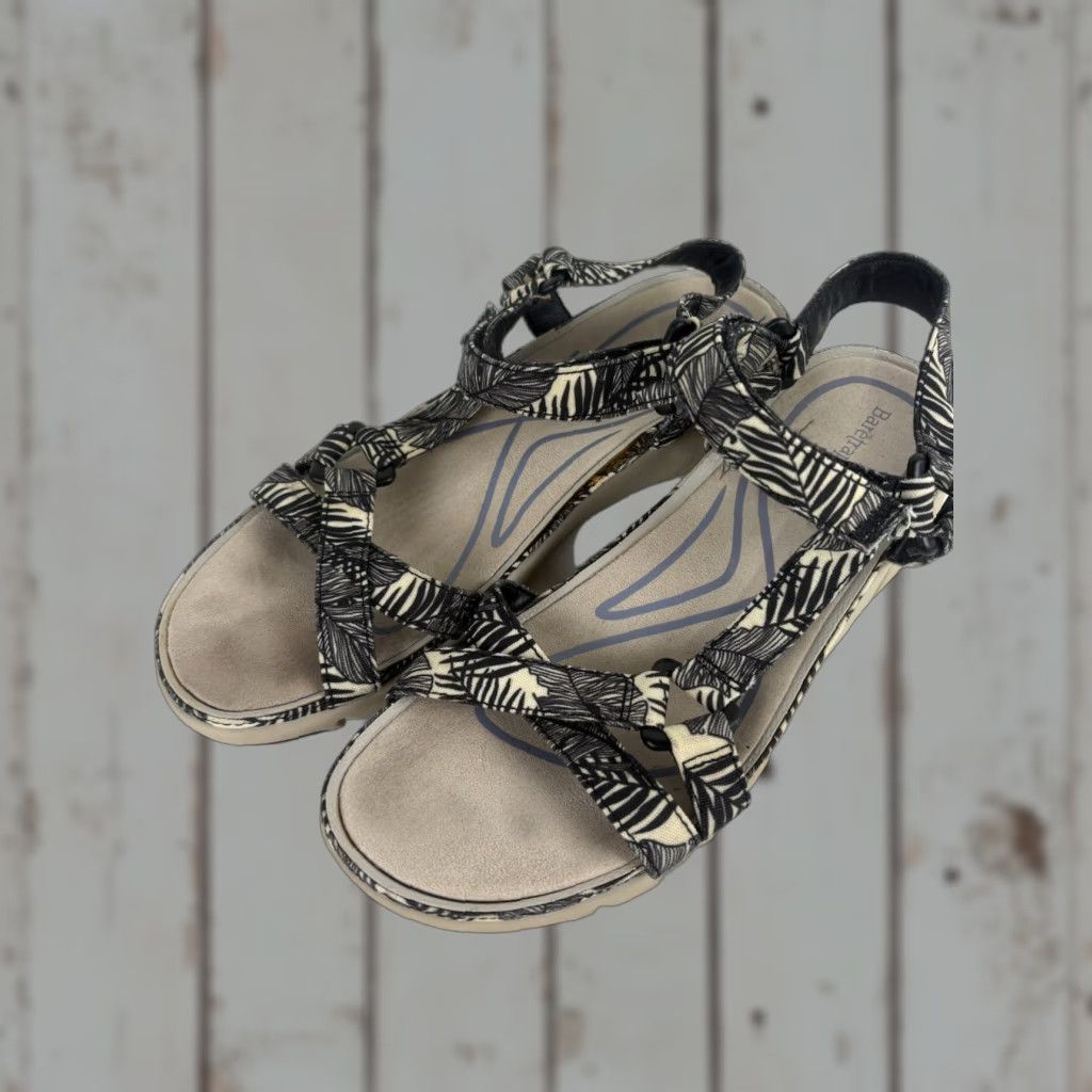 Vintage VINTAGE Baretraps Nikole Women's Sandals Size 8M Navy/Cream Floral Summer Casual Outdoor Size US 8 / IT 38 - 1 Thumbnail
