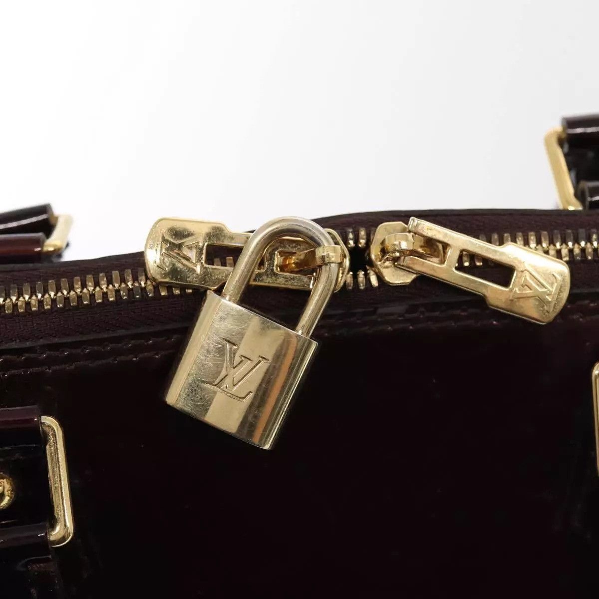 Louis Vuitton LOUIS VUITTON Monogram Vernis Alma GM Hand Bag Amarante Size ONE SIZE - 4 Thumbnail