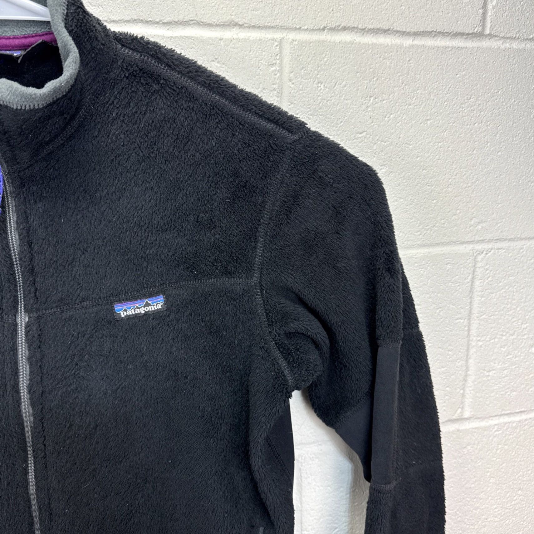 Patagonia VINTAGE Patagonia Women’s Jacket XL Regulator PolarTec Deep Pile Sherpa Fleece Black Full Zip Zipped Pockets 90s USA Mens/Womens? Size XL / US 12-14 / IT 48-50 - 7 Thumbnail