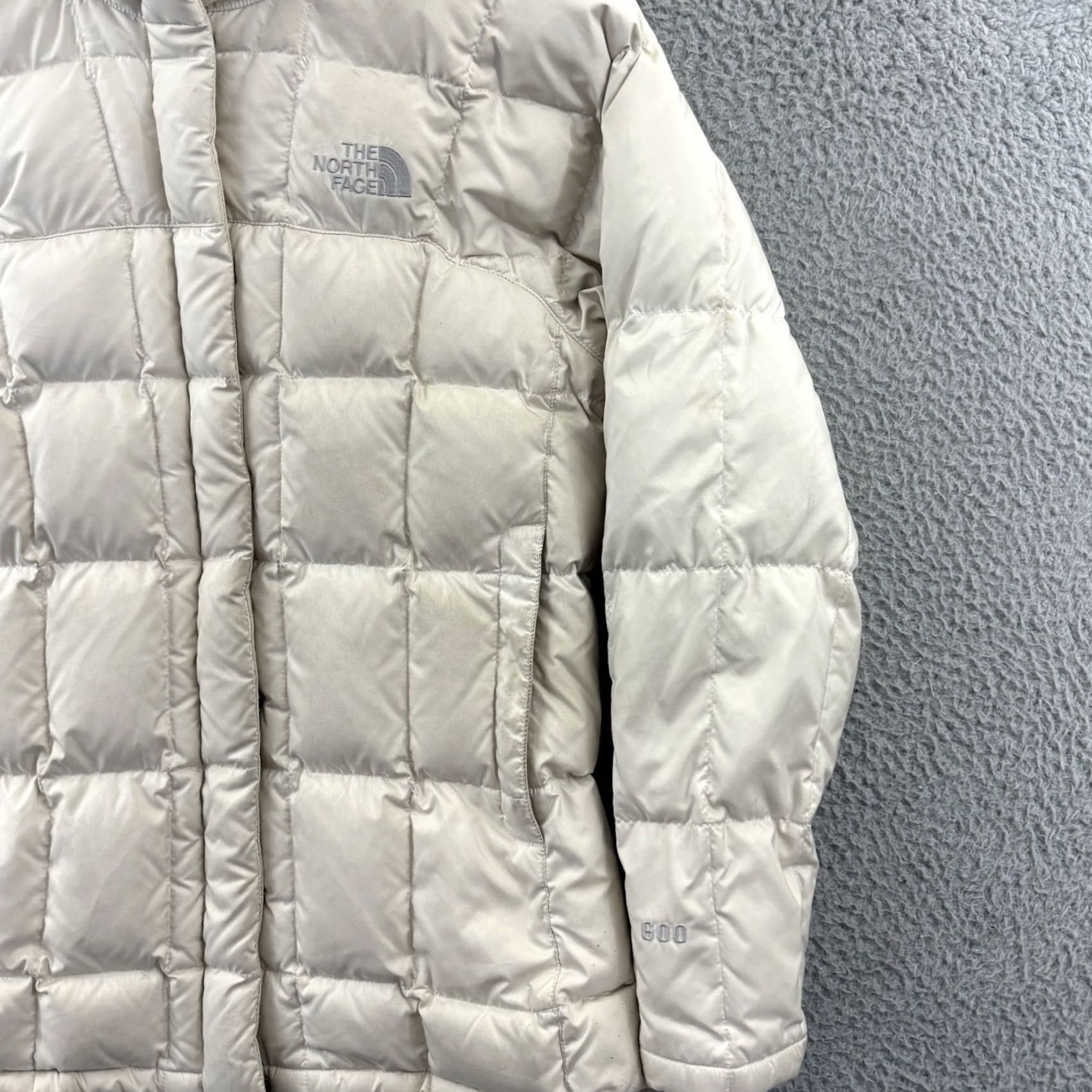 The North Face The North Face Puffer Jacket Womens Small Cream 600 Down Insulated Outerwear Zip Size S / US 4 / IT 40 - 5 Thumbnail