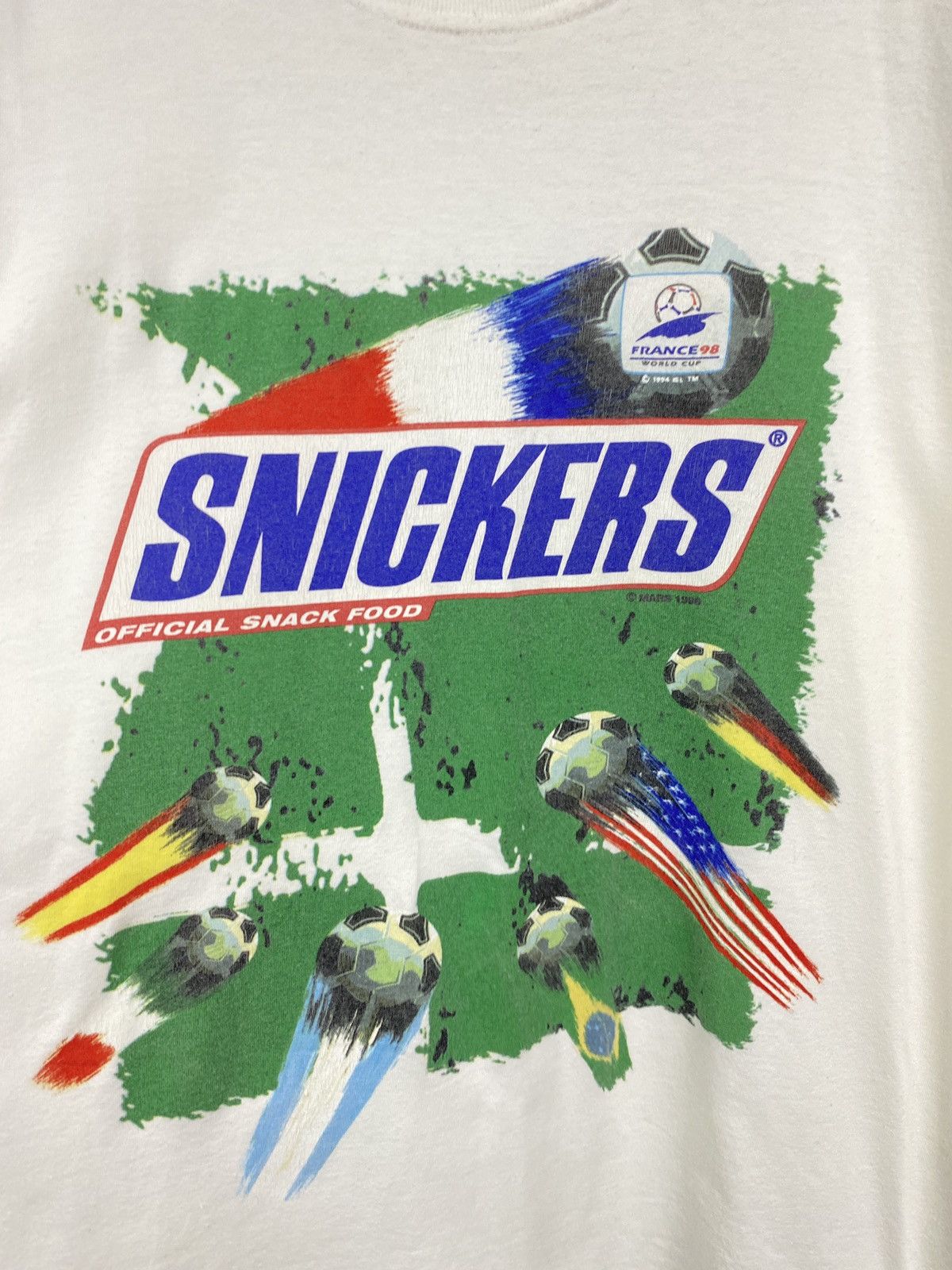 Vintage Vintage 1998 Snickers t-shirt Travis Scott Y2K cw21 Size US L / EU 52-54 / 3 - 4 Thumbnail