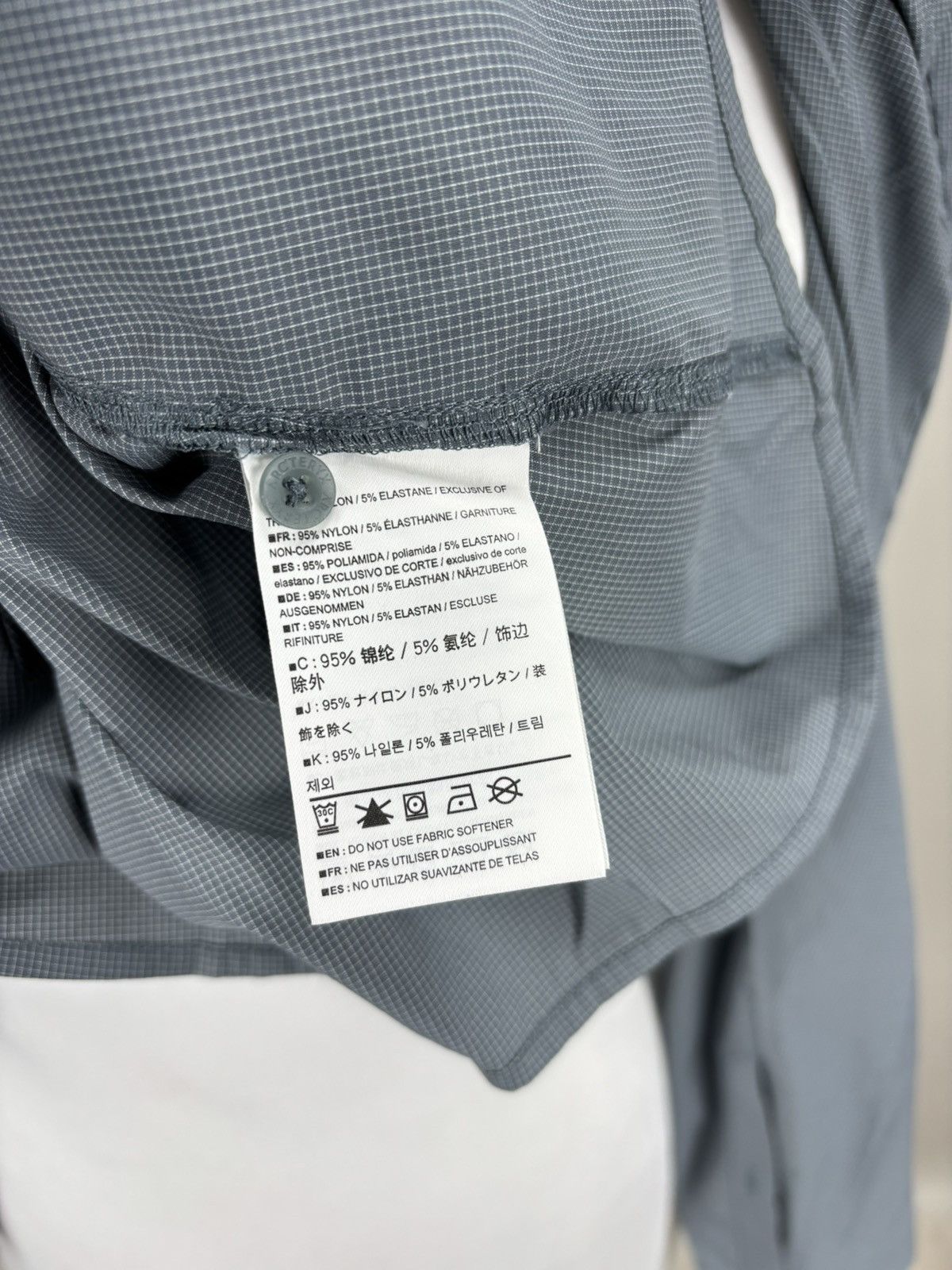 Arc'teryx Womens shirt Arc'teryx Size L Color Blue/Gray Size L / US 10 / IT 46 - 10 Thumbnail
