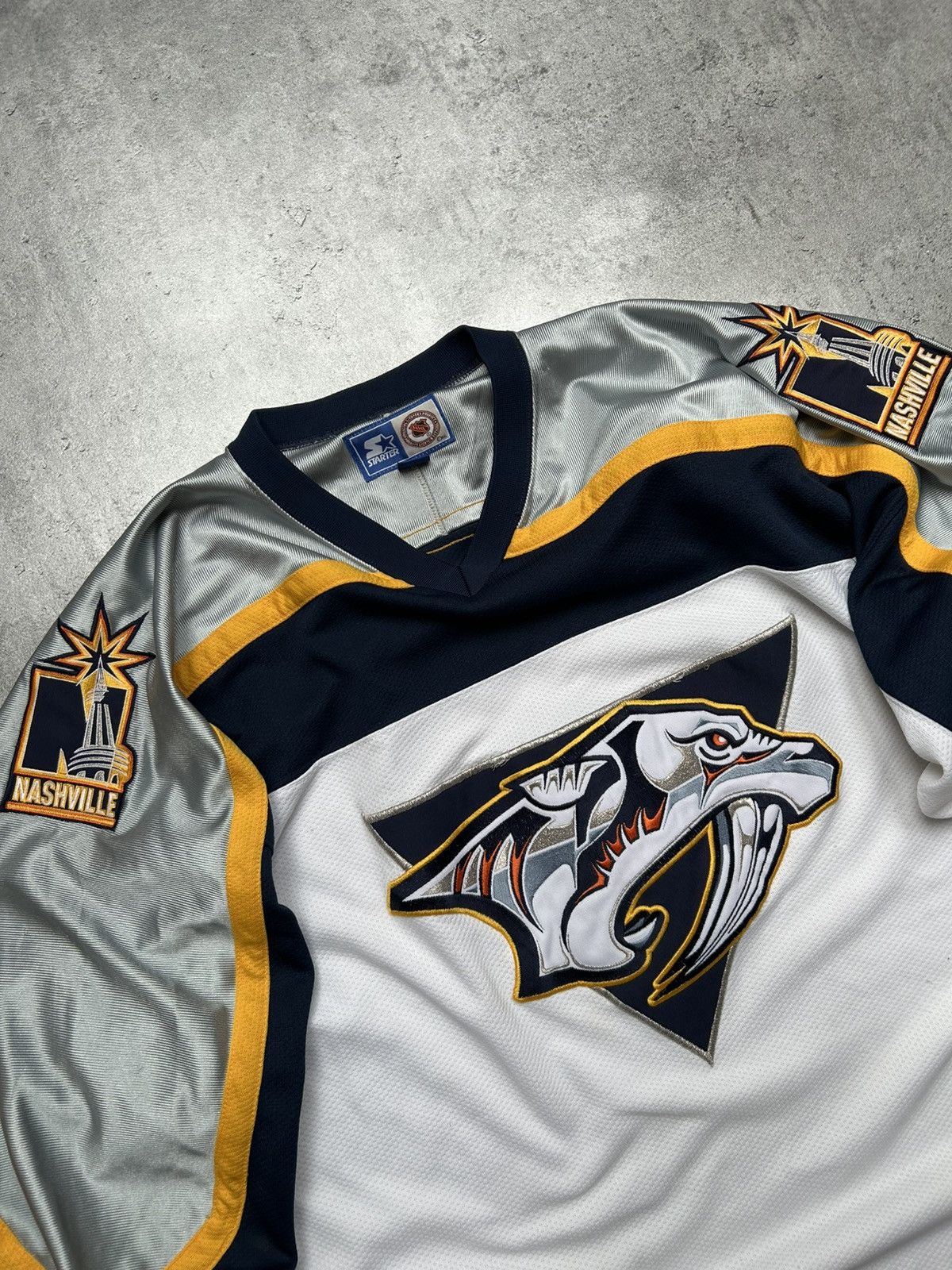 NHL Made in Korea Vintage Nashville predators 90s hockey usa Size US XL / EU 56 / 4 - 4 Thumbnail
