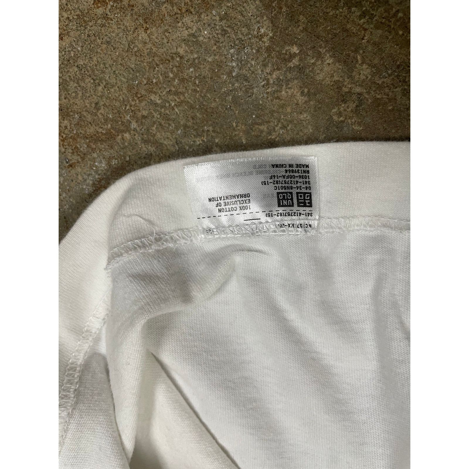 Kaws KAWS Uniqlo Tee RWB Used Small Size US S / EU 44-46 / 1 - 3 Thumbnail
