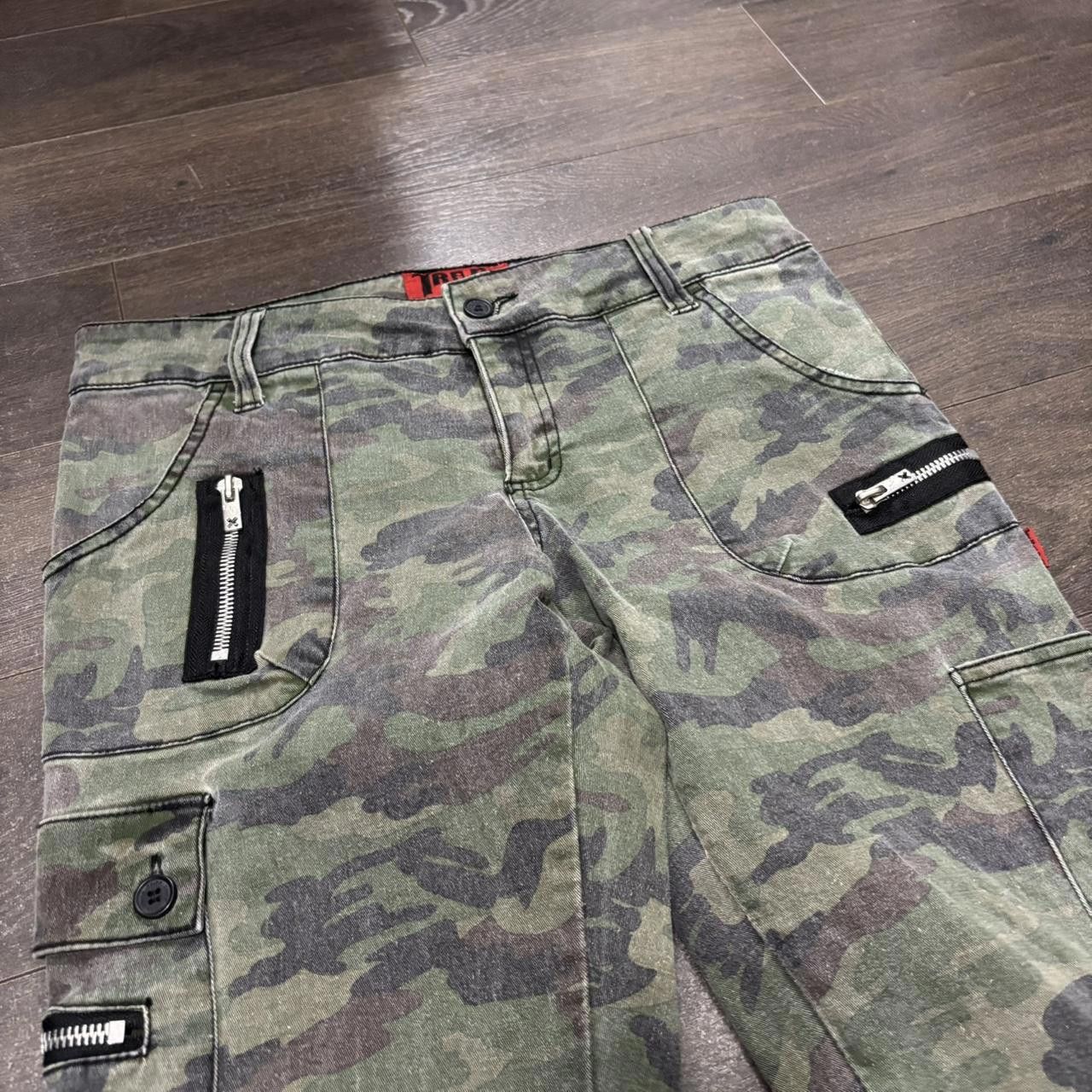 Tripp NYC Vintage Tripp nyc camo skinny jeans 00s 28/7 Size 28" / US 6 / IT 42 - 1 Thumbnail