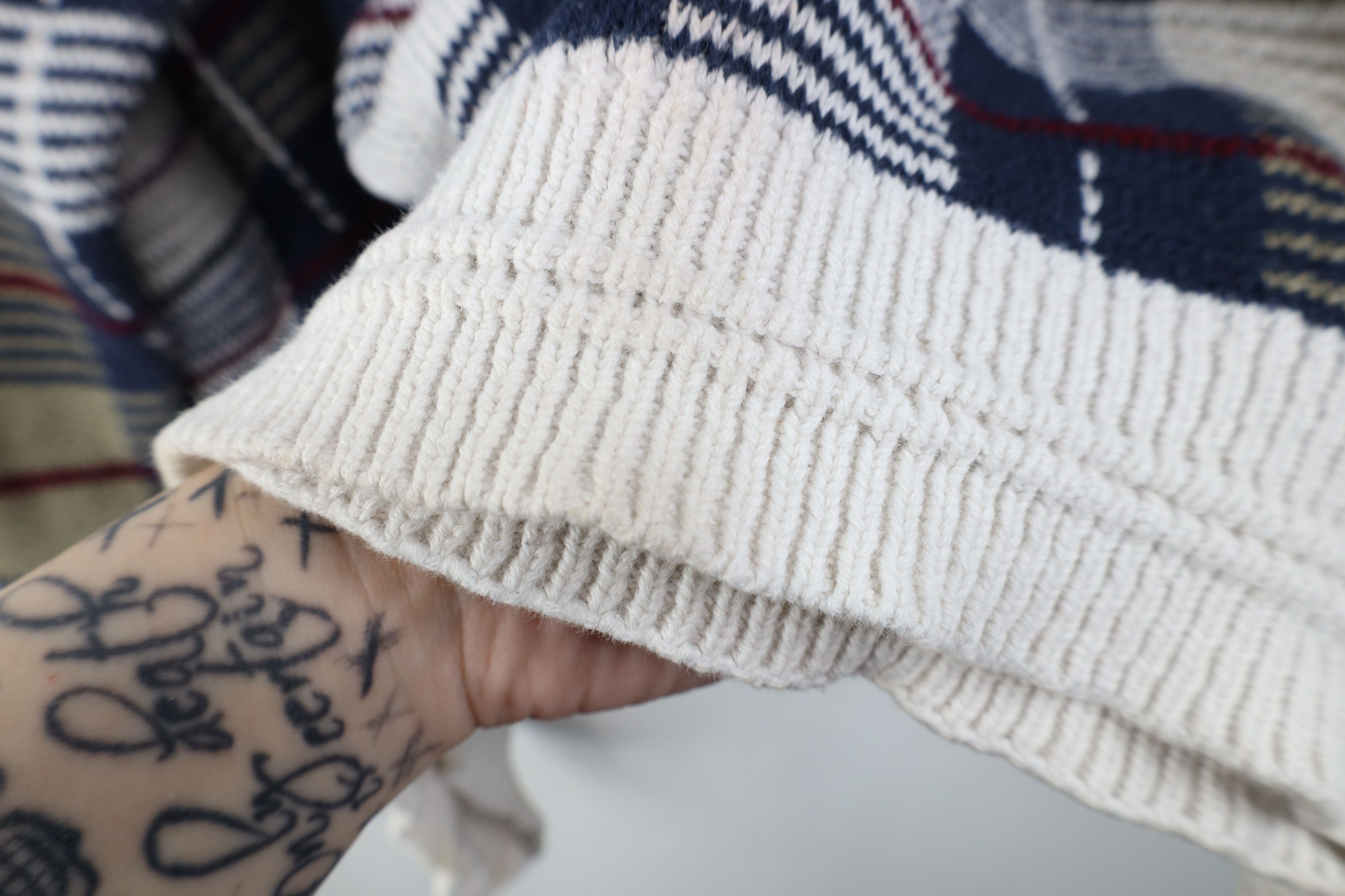 Vintage Vintage 90s Streetwear Framed Cotton Knit Sweater Plaid USA Size US XL / EU 56 / 4 - 12 Thumbnail