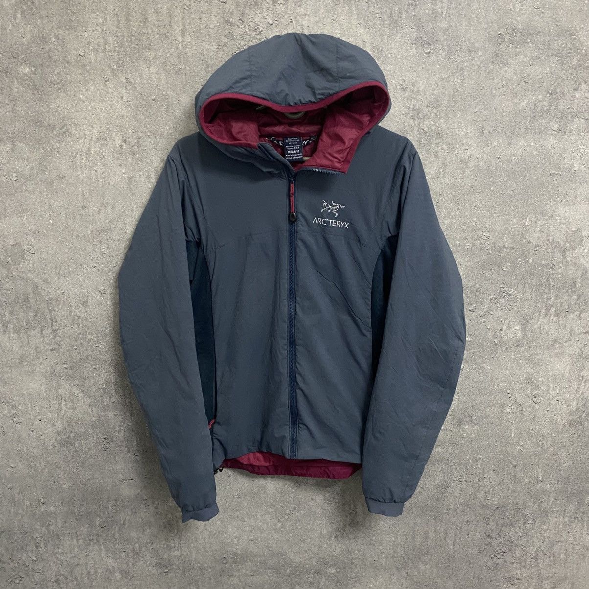 ジャケット・アウター ARC'TERYX Atom LT Hoody Glitch L Arc'teryx Atom LT Men's Hoodie - Glitch – Outsiders Store UK