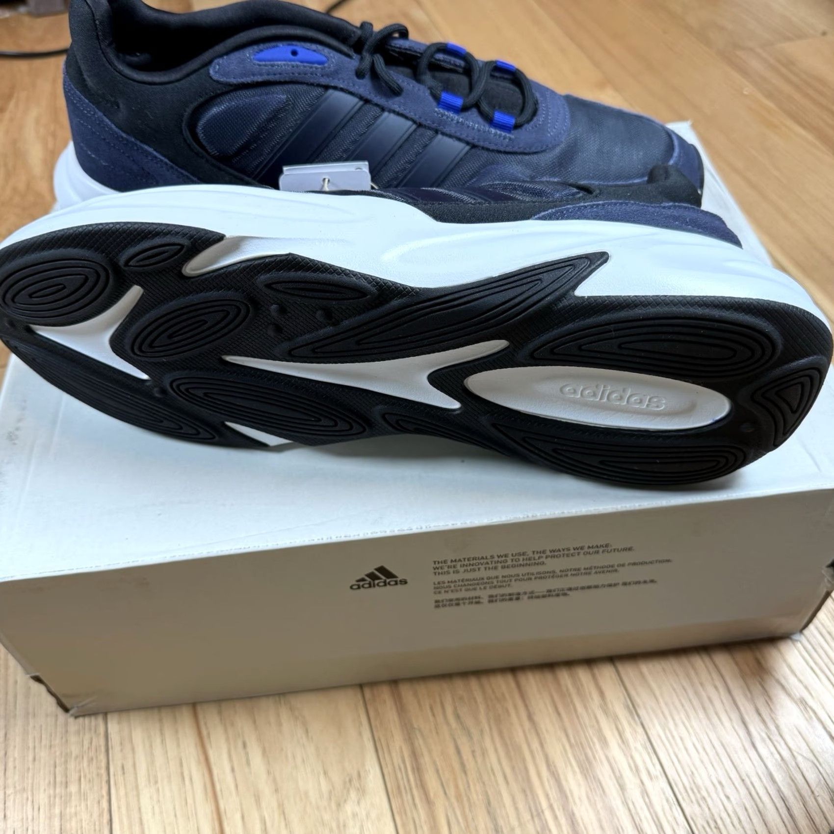 Adidas Adidas Ozelle Sneaker Men's 12.5 Black Blue H03506 Running Athletic Footwear New in Box Size US 13 / EU 46 - 4 Thumbnail