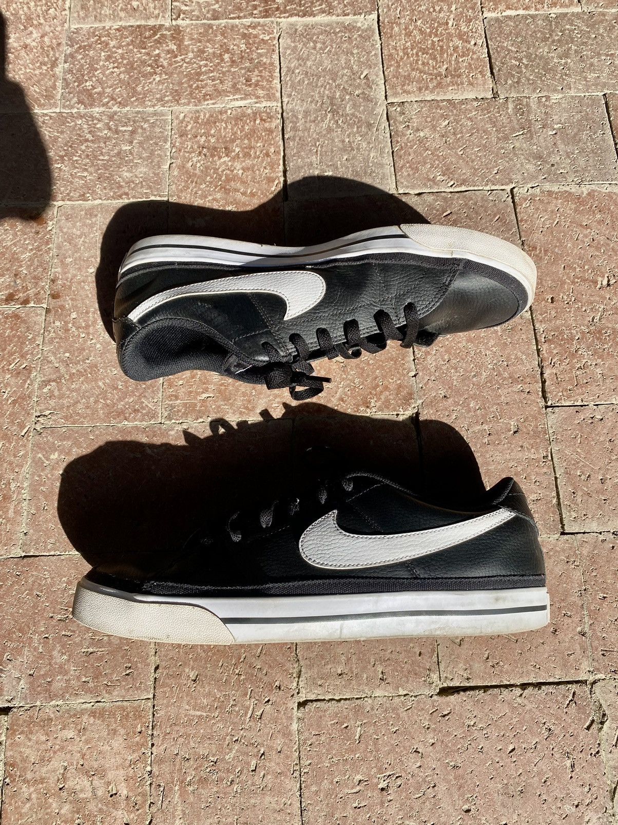 Other Black Nike tennis shoes Size US 11 / EU 44 - 2 Thumbnail
