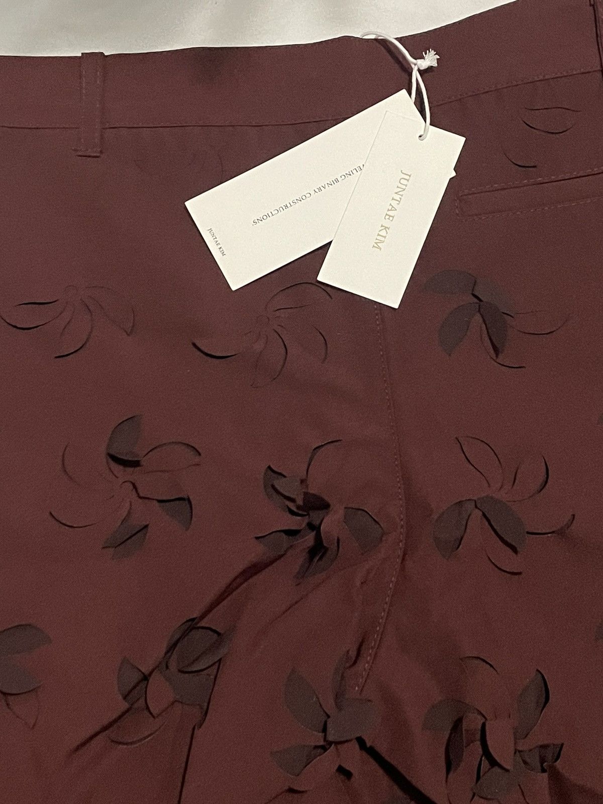 Juntae Kim JUNTAE KIM Red Floral-appliqué 🌺Bermuda Shorts Size US 30 / EU 46 - 13 Thumbnail