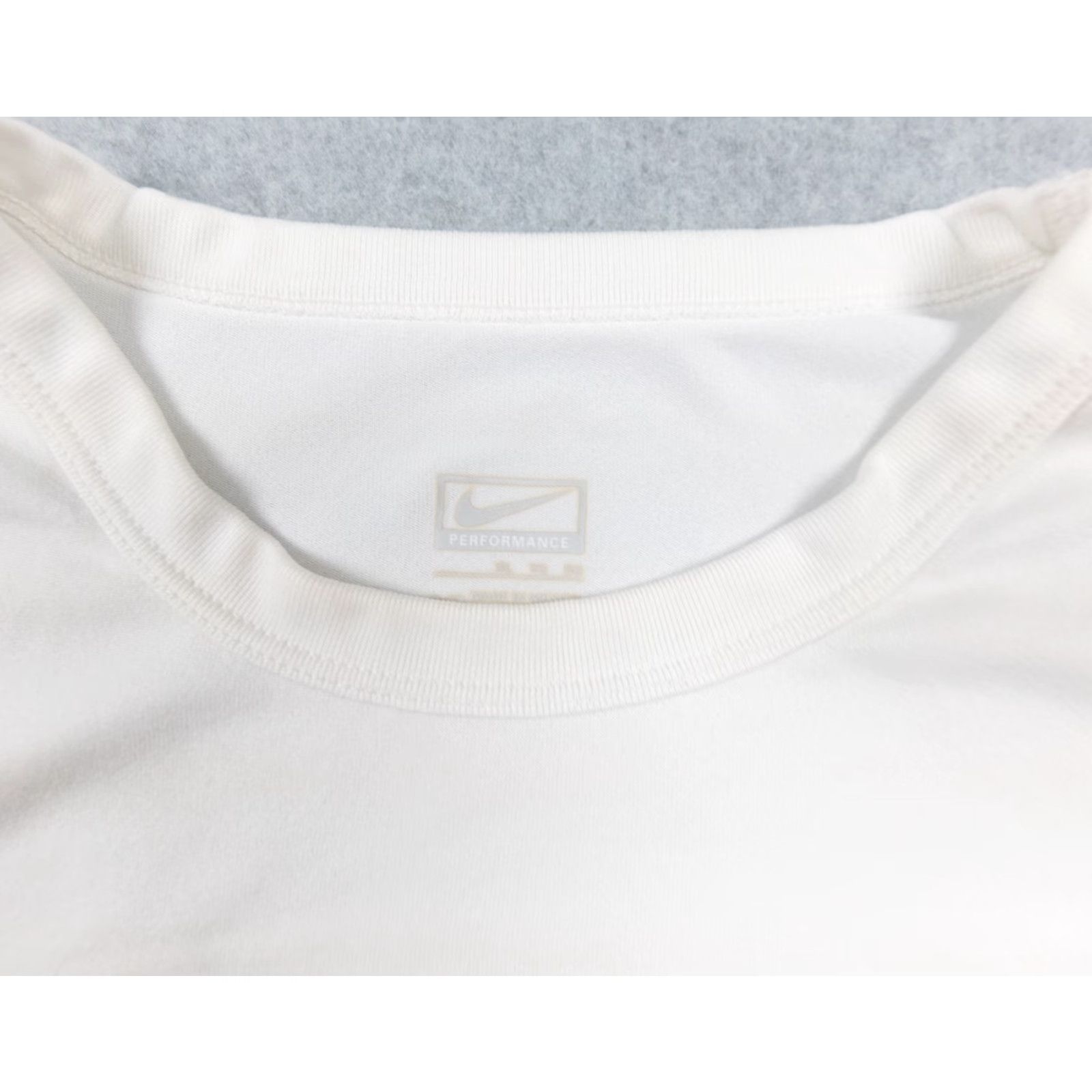 Nike Nike Shirt Men XL White Short Sleeve Performance Activewear T-Shirt All Seasons Breathable 2XL Fit Mens Nike Performance Shirt Size US XL / EU 56 / 4 - 5 Thumbnail