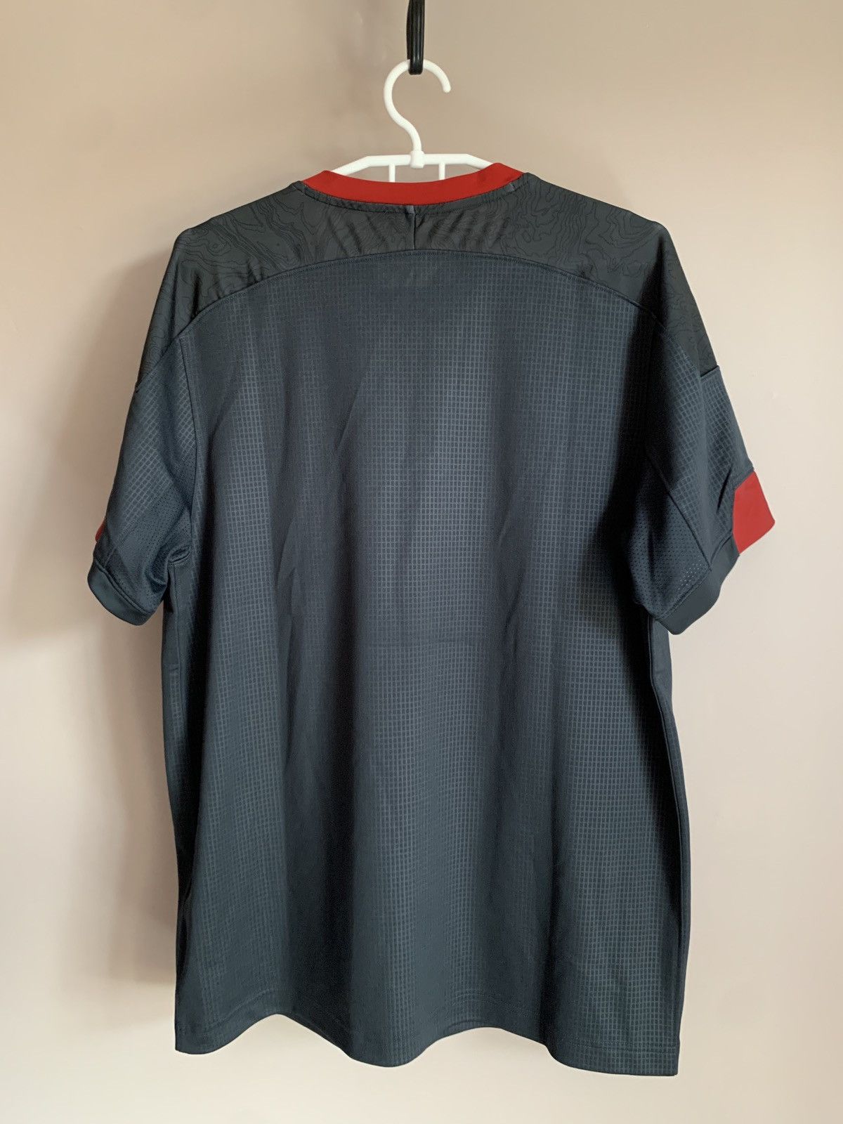 Under Armour Wales 2018 Away Rugby Union Shirt Under Armour Size XL Size US XL / EU 56 / 4 - 2 Thumbnail