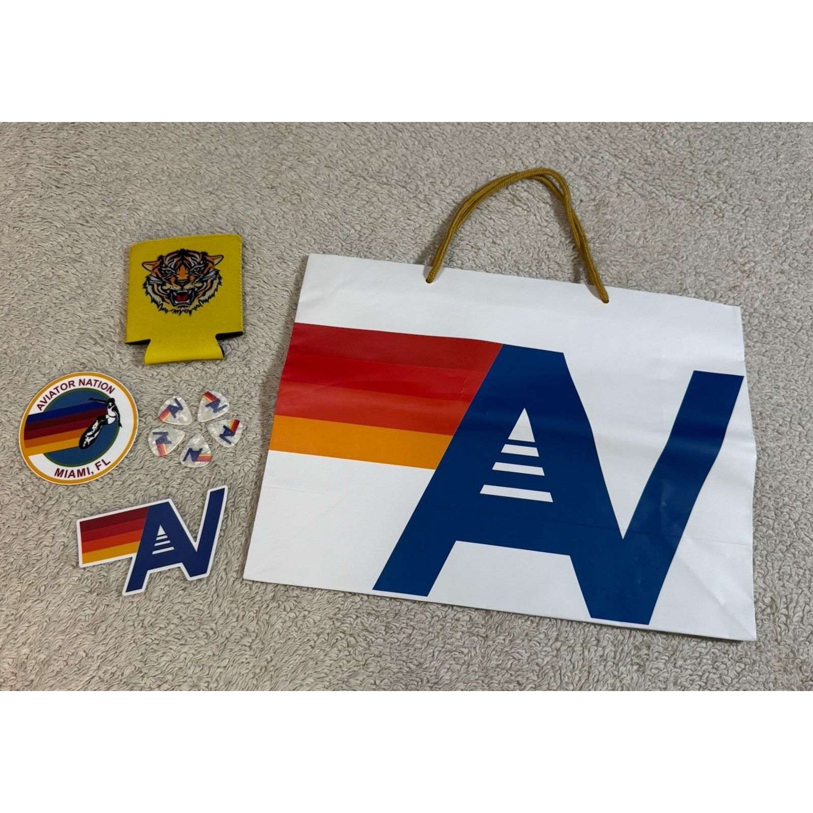 Aviator Nation AVIATOR NATION Stickers Tiger Koozie Guitar Picks Retro Size ONE SIZE - 1 Thumbnail