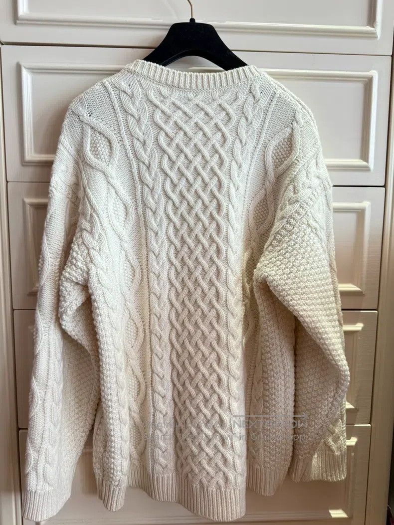 Louis Vuitton Valentino Age-reducing sweater Size M / US 6-8 / IT 42-44 - 6 Thumbnail
