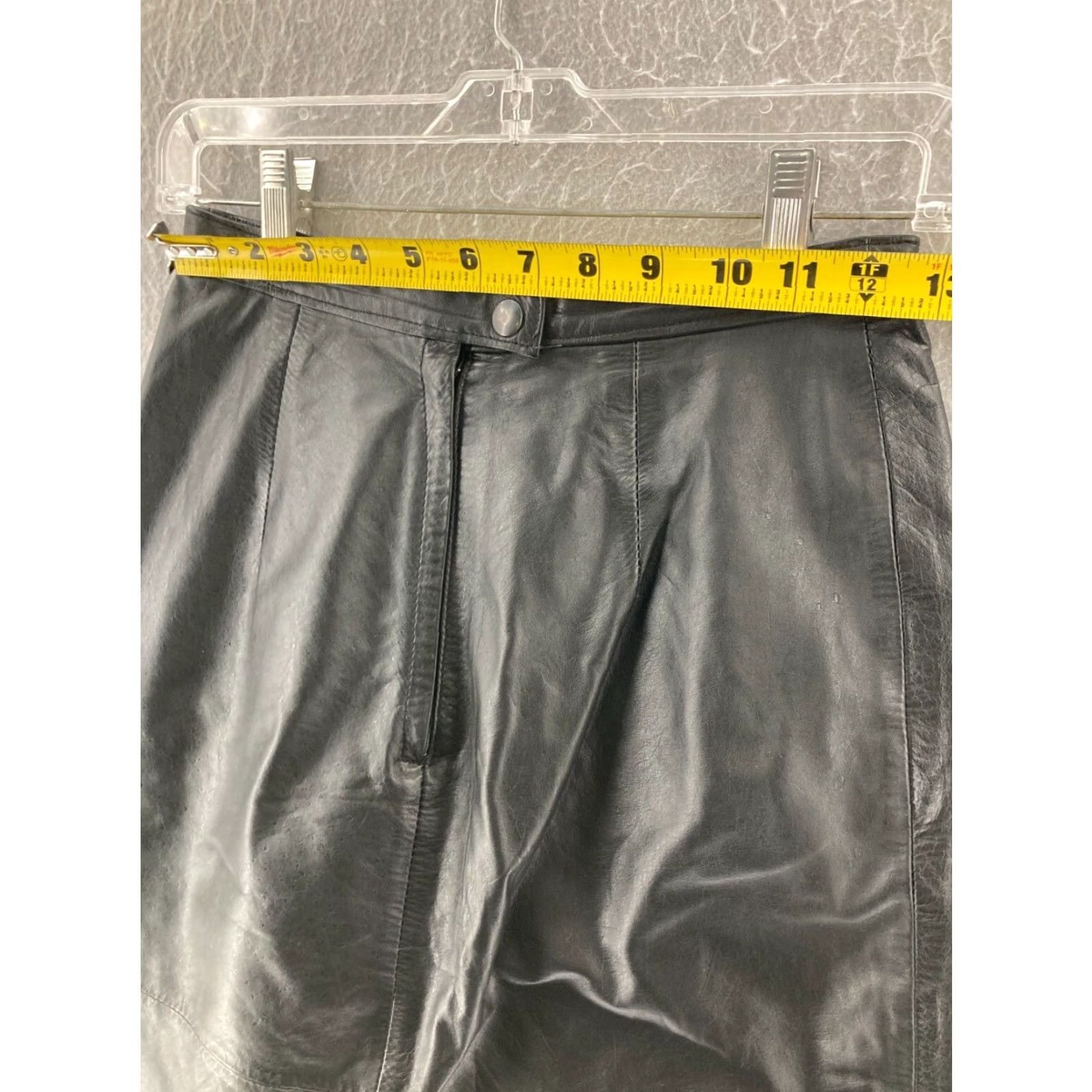 Vintage Vintage Genuine Leather Skirt Womens 5/6 Midi Black Knee Length A-Line 90s Theme Mens Womens Size 27" / US 4 / IT 40 - 2 Thumbnail
