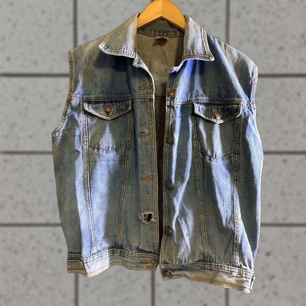 Yamaha VINTAGE Harley-Davidson Motorcycle Denim Vest Large Distressed Blue 70s Men Vest Biker Motorcycle Theme NM? Size US L / EU 52-54 / 3 - 1 Thumbnail