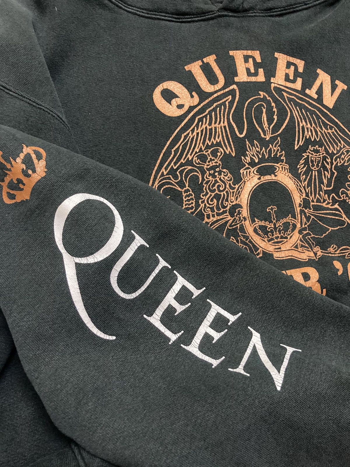 Band Tees VINTAGE QUEEN HOODIE Size US M / EU 48-50 / 2 - 11 Thumbnail