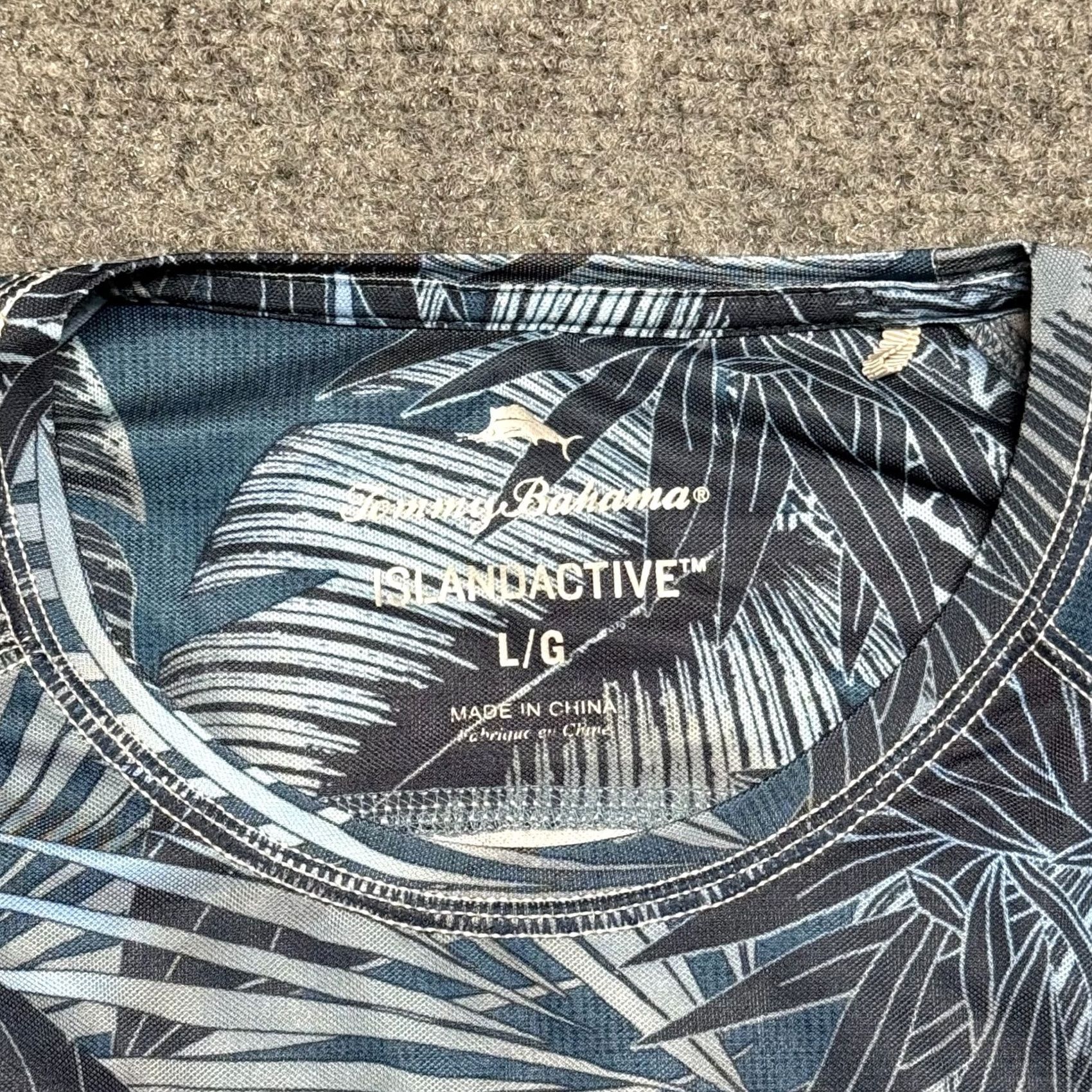 Tommy Bahama Tommy Bahama Shirt Mens Large Blue Island Active Floral Palm Tree Long Sleeve Crew Neck Jersey T-Shirt Size US L / EU 52-54 / 3 - 5 Thumbnail