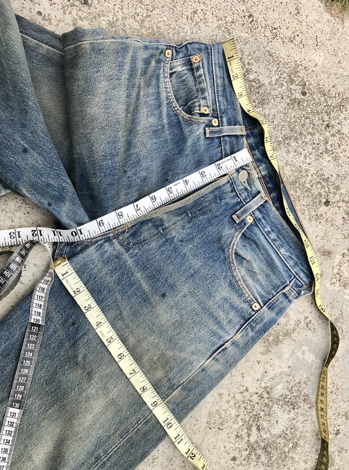 Levi's VINTAGE 90s LEVIS 501 DIRTY DISTRESSED DENIM Size US 28 / EU 44 - 13 Thumbnail