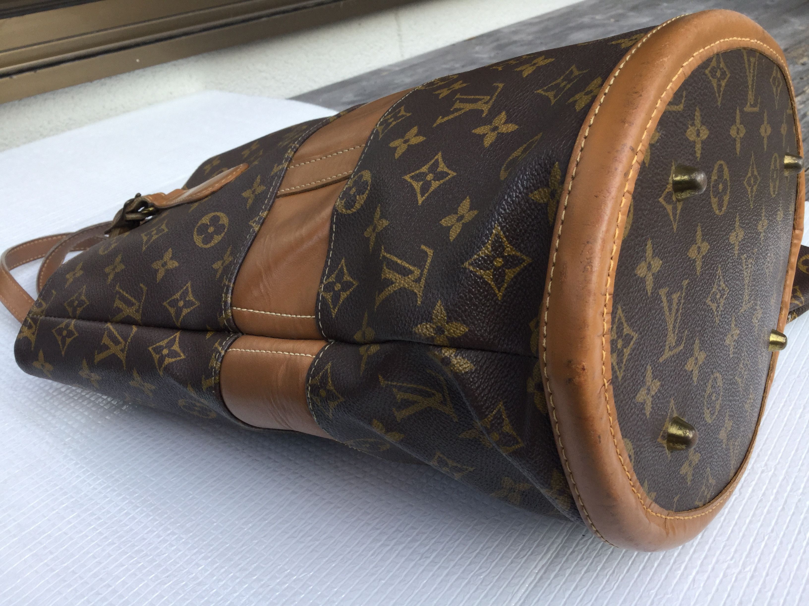 Louis Vuitton Louis Vuitton French Co. Monogram Bucket Bag Pouch Size ONE SIZE - 21 Thumbnail
