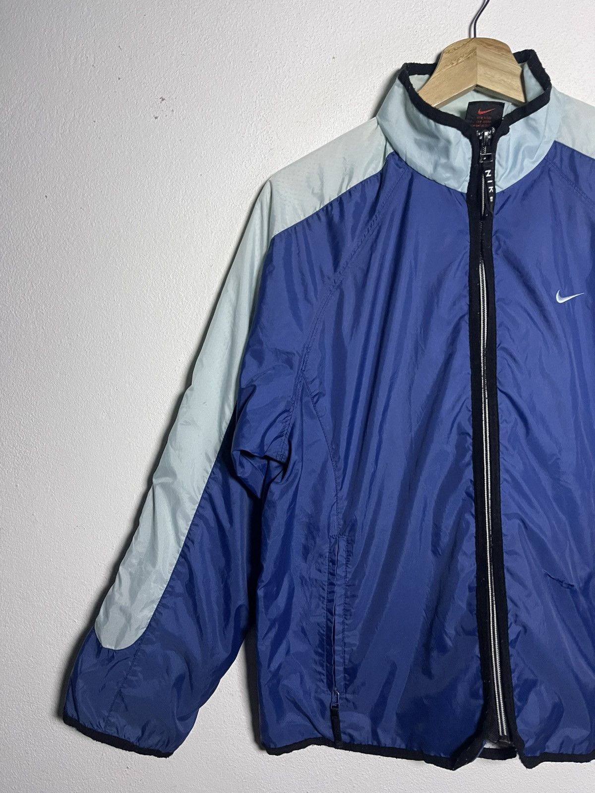 Nike Vintage NIKE Windbreaker . Size M Size US M / EU 48-50 / 2 - 3 Thumbnail
