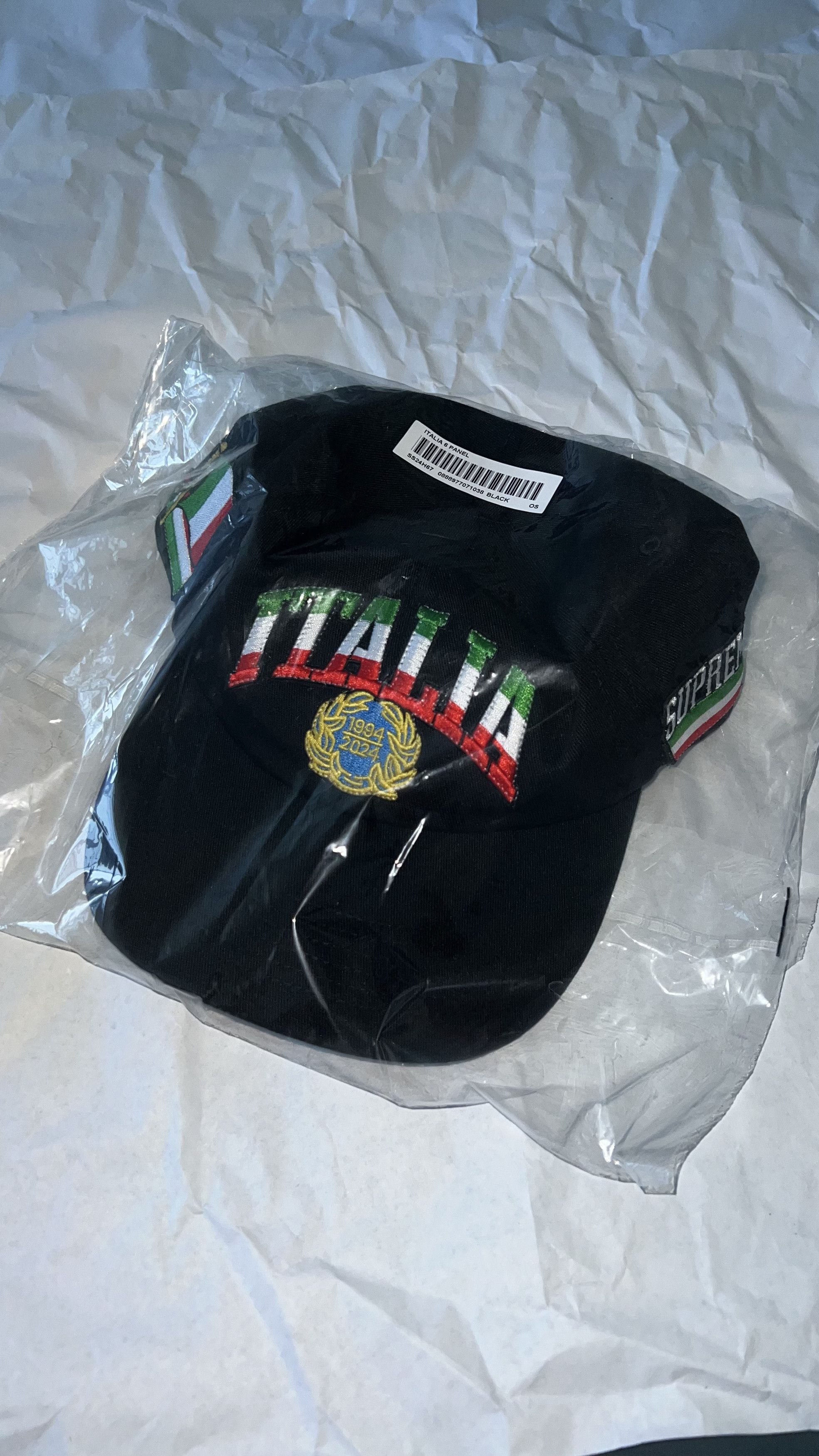 image of Supreme Italia 6 Panel Black, Men's