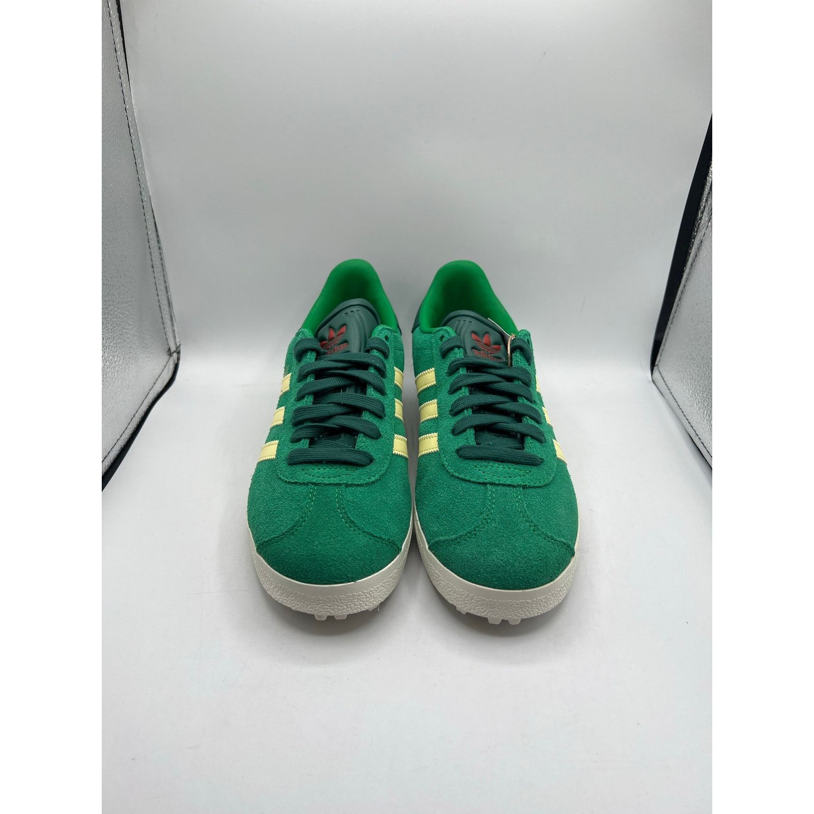 Adidas Adidas Gazelle Spikeless Golf “Collegiate Green” size 5.5 Size US 5.5 / EU 38 - 2 Thumbnail