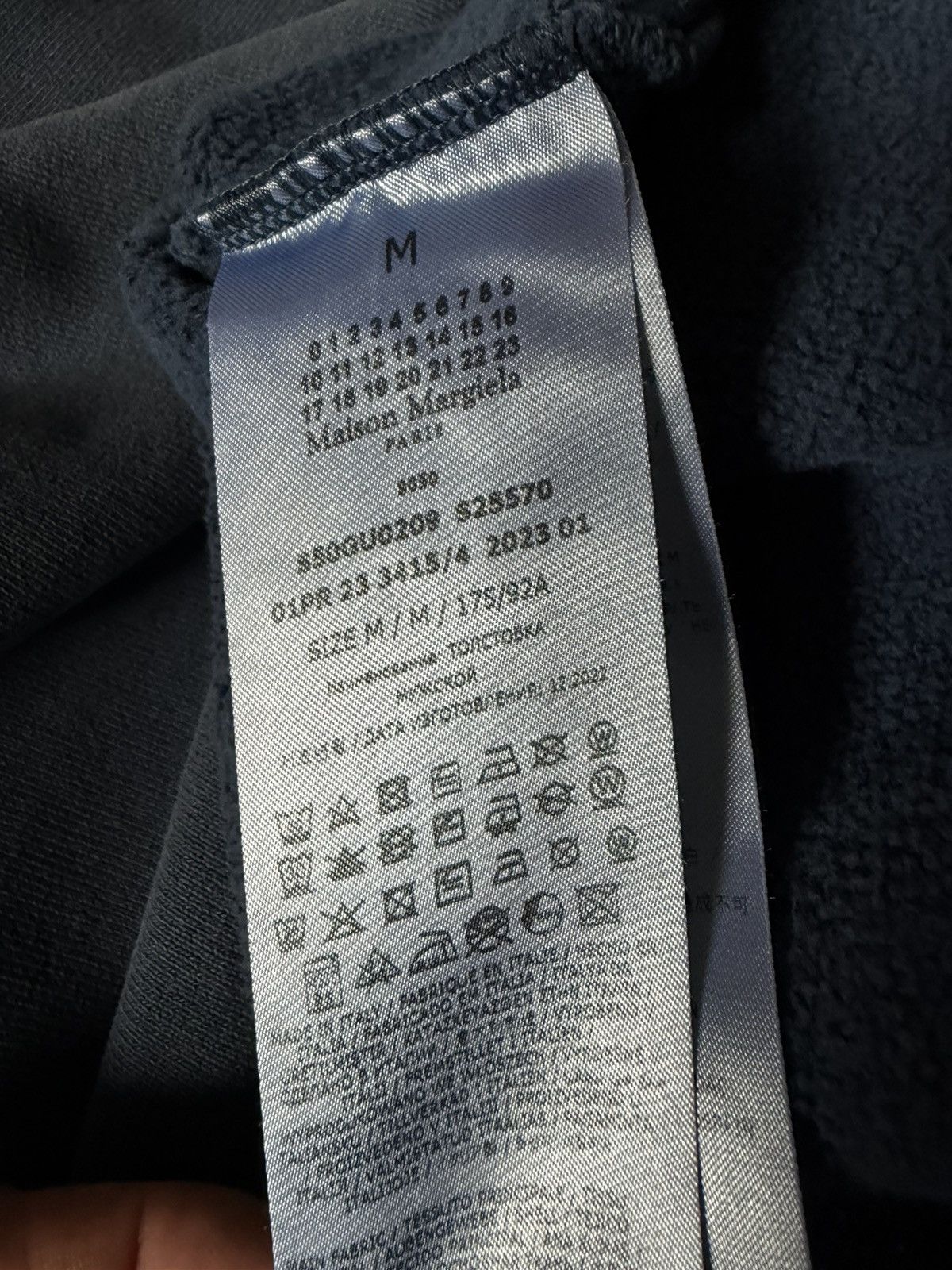 Maison Margiela $1.2k worn-look organic-cotton sweatshirt, M,oversized),IT Size US M / EU 48-50 / 2 - 18 Thumbnail
