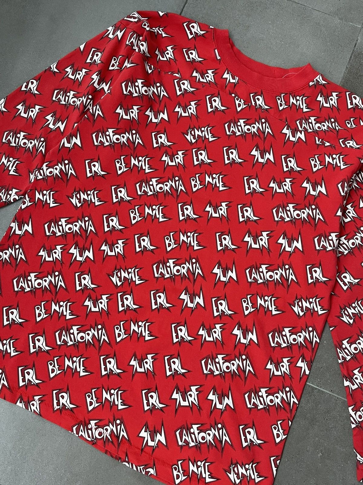 ERL DS! SS23 ERL All Over Logo Sunscreen Red Long Sleeve Size US M / EU 48-50 / 2 - 12 Thumbnail