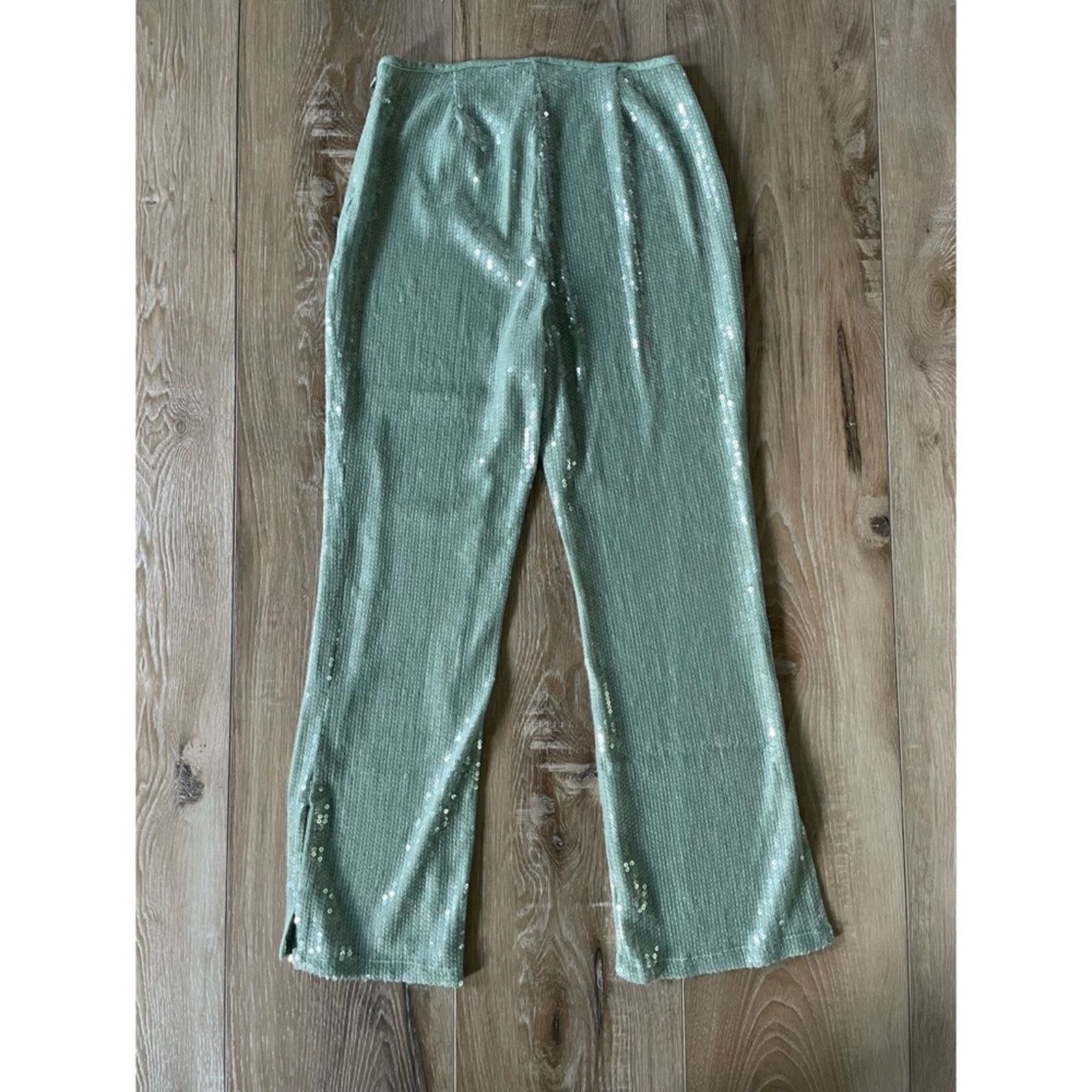 Urban Outfitters Urban Outfitters Kimchi Blue Lily Sequin Flare Pant 4 Size 27" / US 4 / IT 40 - 2 Thumbnail