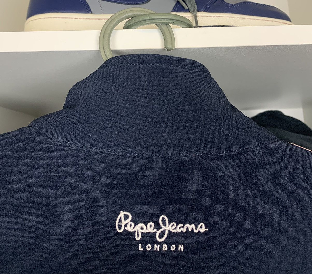 Pepe Jeans Red Bull Racing Infiniti Pepe Jeans Softshell Jacket Size US S / EU 44-46 / 1 - 17 Thumbnail