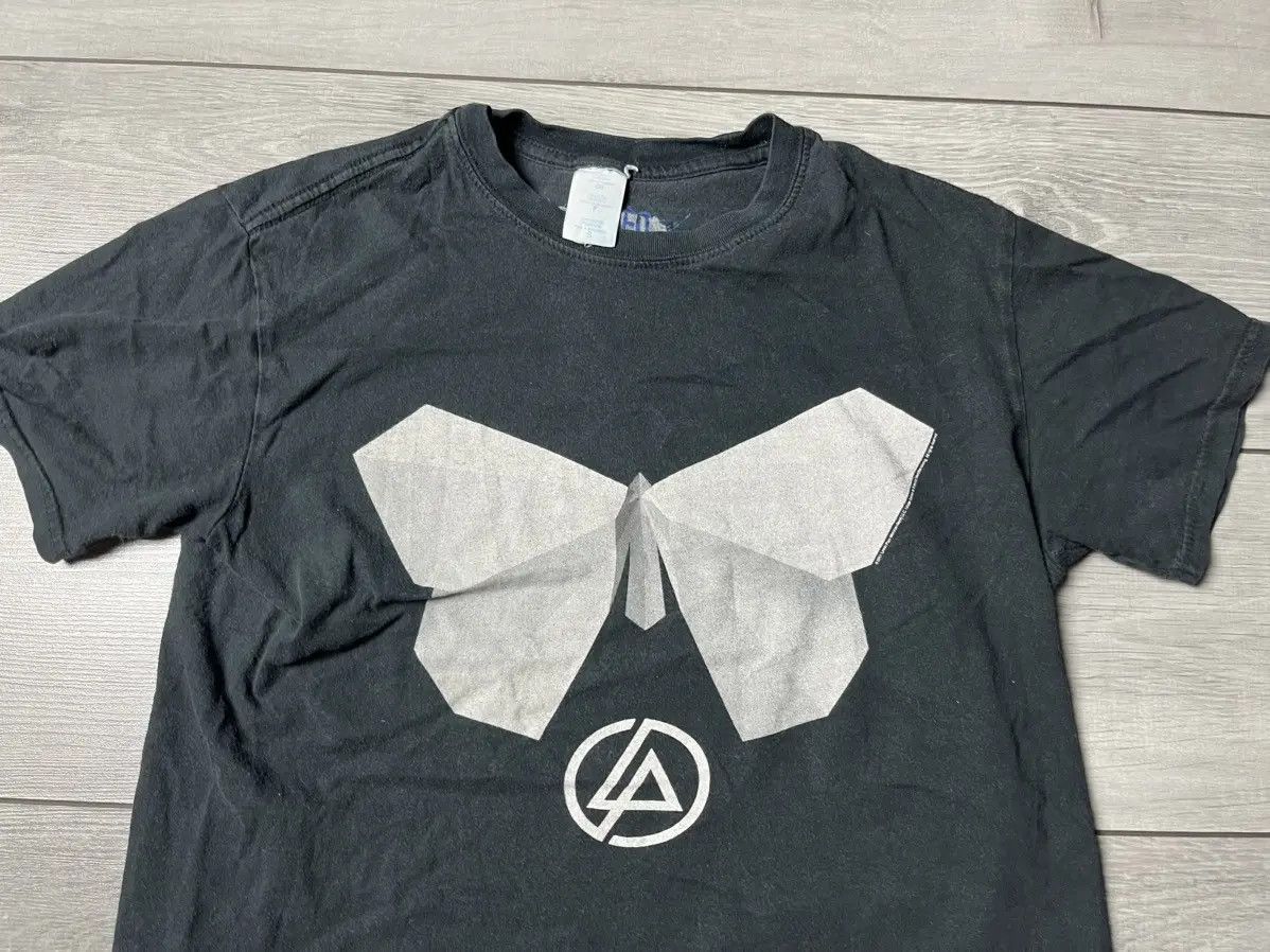 Band Tees Linkin park Tshirt band rock tee size Small Size US S / EU 44-46 / 1 - 3 Thumbnail