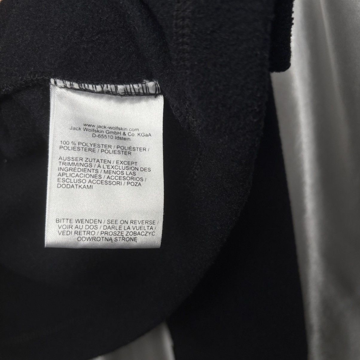 Jack Wolfskin × Vintage black Jack wolfskin fleece sweatshirt with logo embroidery Size US S / EU 44-46 / 1 - 10 Thumbnail