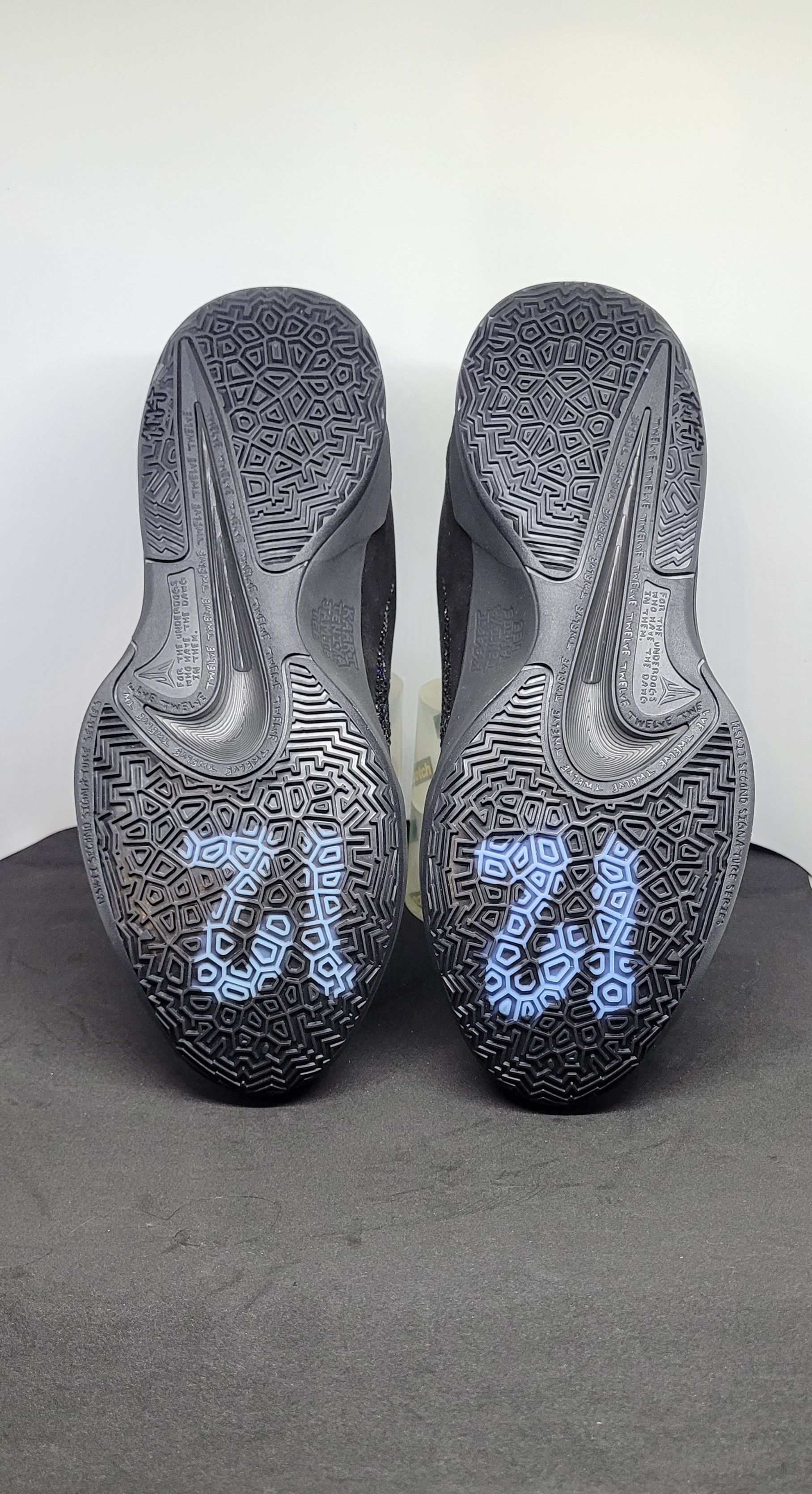 Nike Nike x Swarovski JA 2 Scratch Bling Size US 9 / EU 42 - 2 Thumbnail