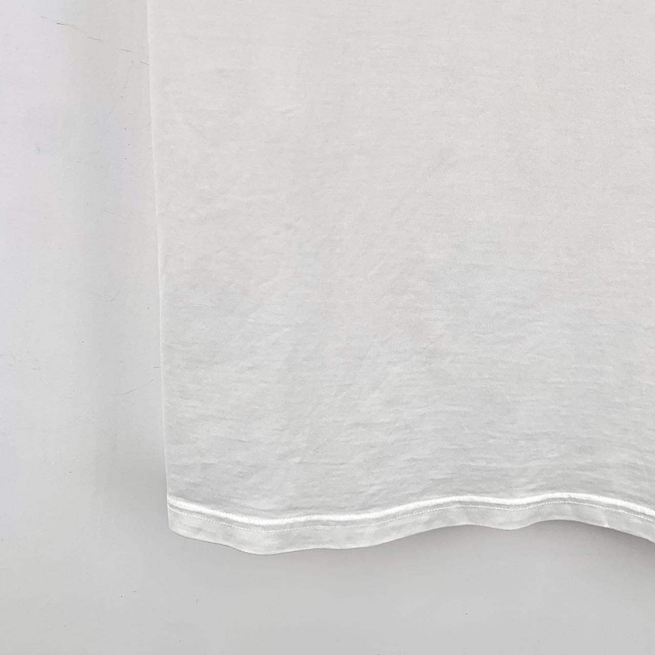 Burberry Burberry White Letter Logo Print Short Sleeve T-shirt K26WX Size US L / EU 52-54 / 3 - 5 Thumbnail