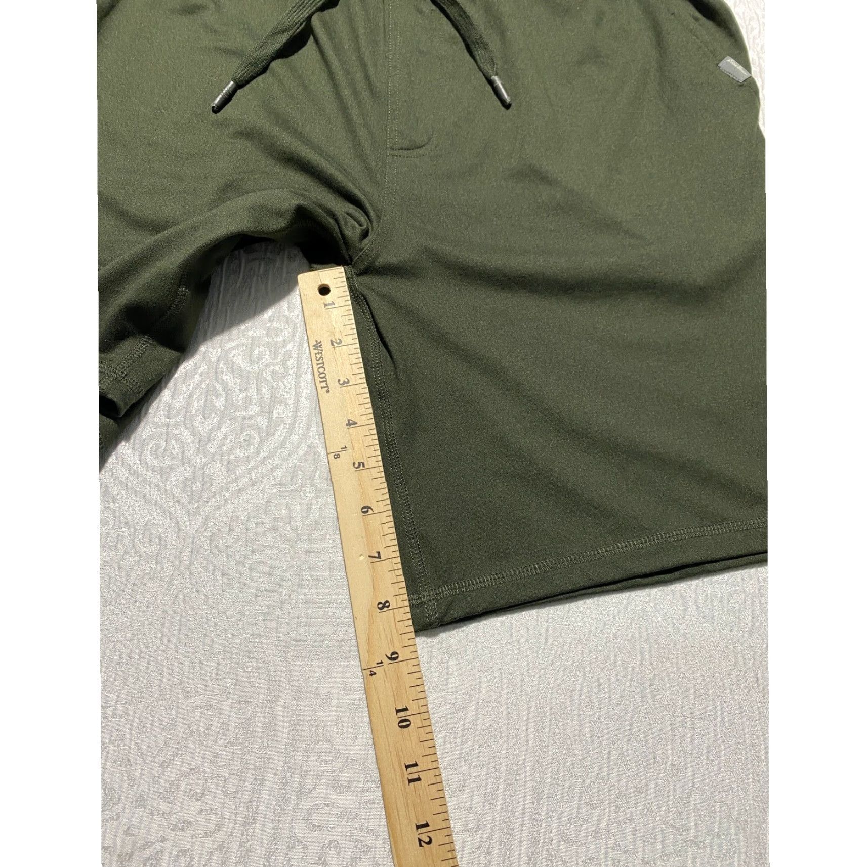 Eddie Bauer Eddie Bauer Lounge Mens M Olive Green Performance Shorts Drawstring Stretch Relaxed Pockets Moisture Wicking Athletic Casual Travel Size US 31 - 5 Thumbnail