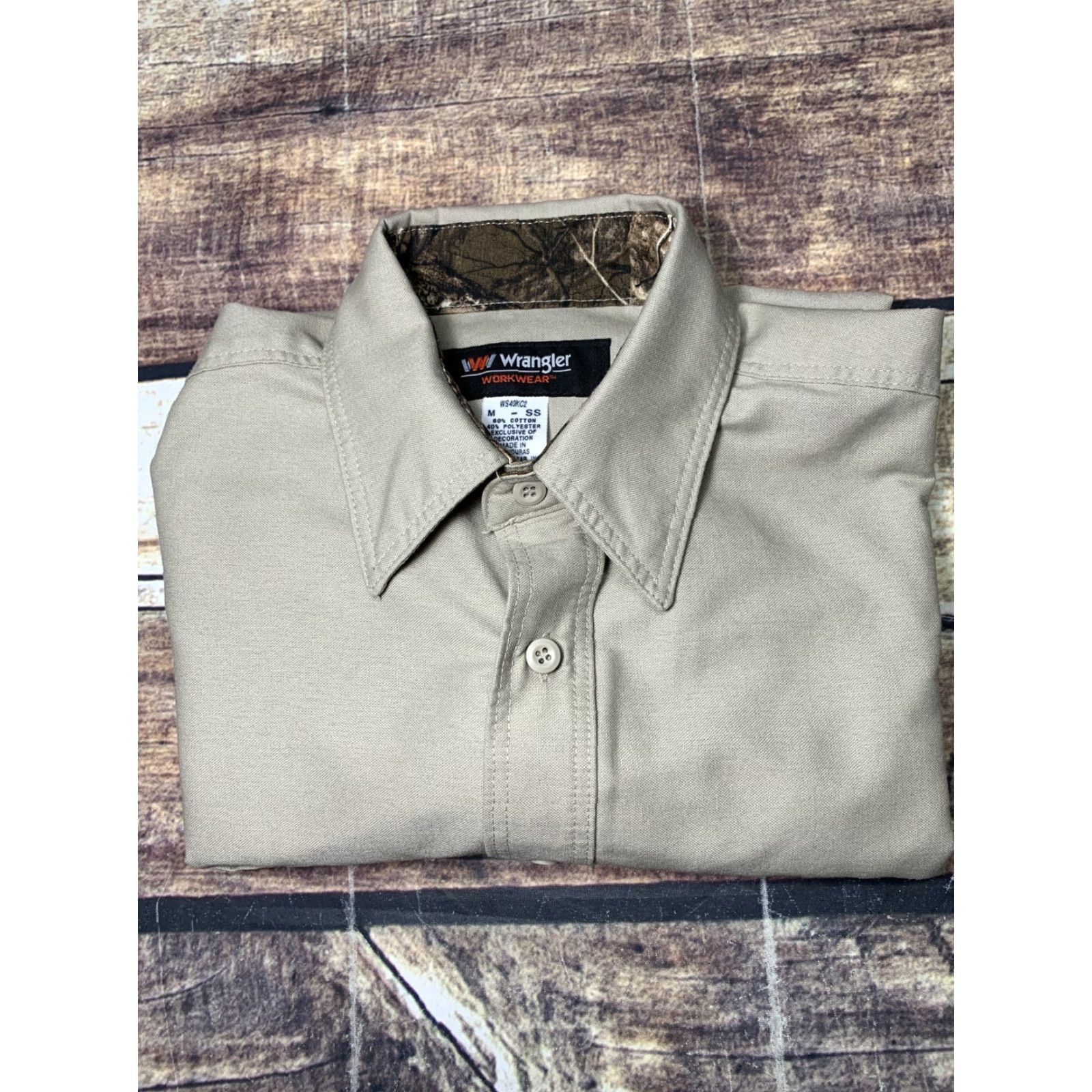 Wrangler Wrangler Workwear Short Sleeve Button Down Mens Medium Shirt Brown Camo Size US M / EU 48-50 / 2 - 7 Thumbnail