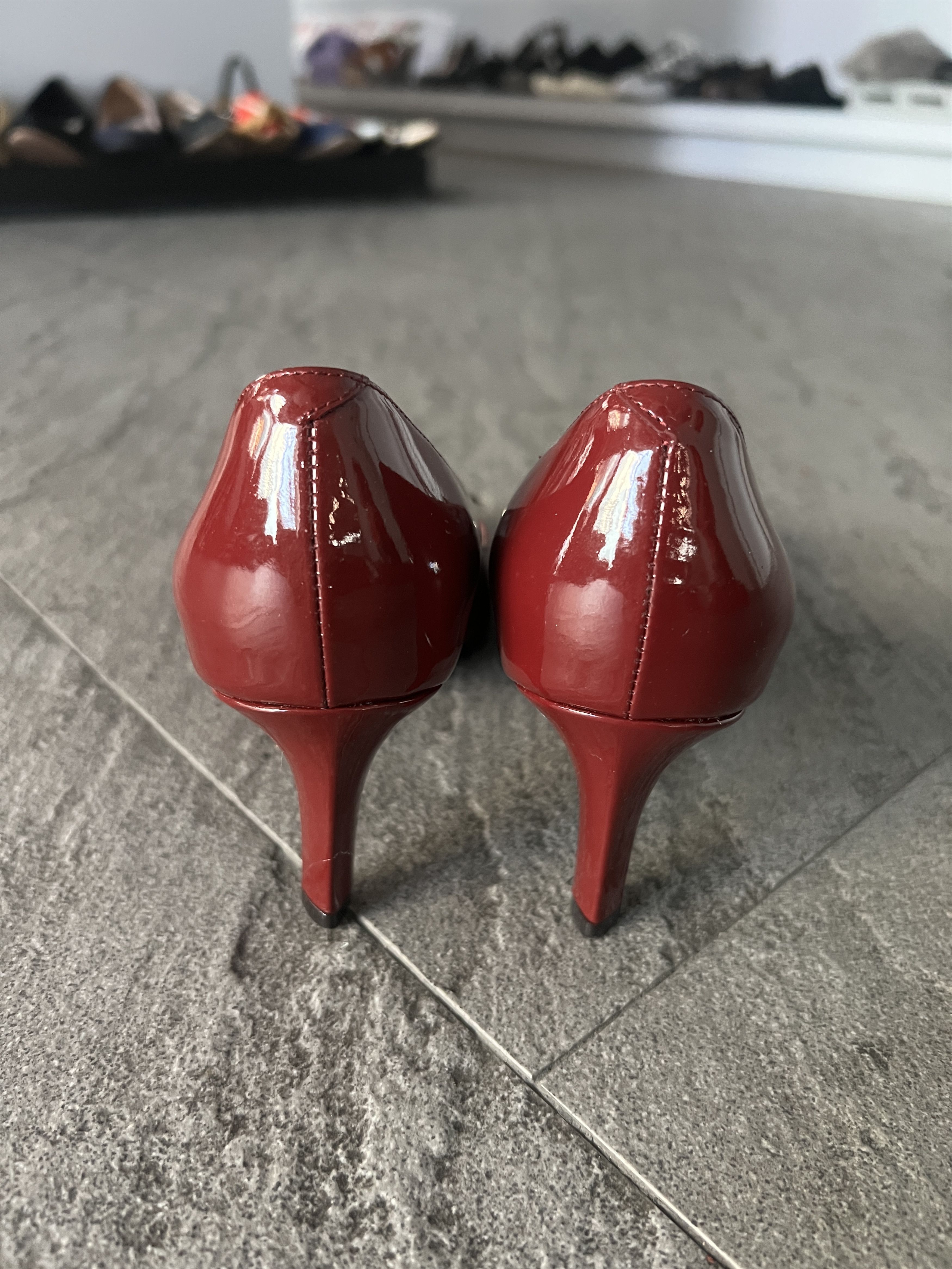 Roger Vivier Roger Vivier Red Patent Belle Vivier Heels 34.5 Size US 4.5 / IT 34.5 - 7 Thumbnail
