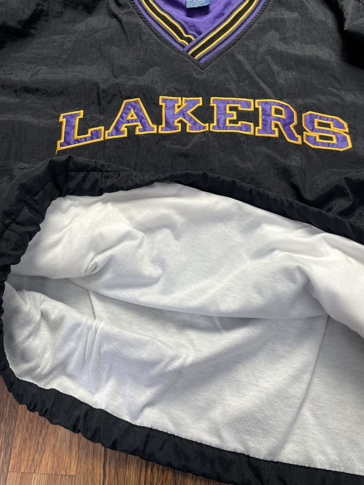 NBA VTG Lakers NBA Champion Windbreaker 90s Size US L / EU 52-54 / 3 - 6 Thumbnail