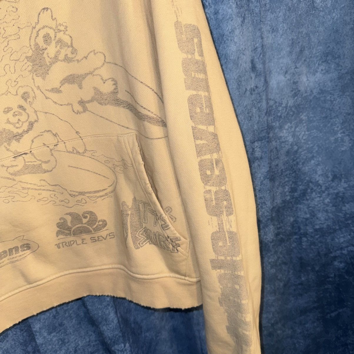 TRIPLE SEVENS Triple Sevens Surf Bear Graphic beige Hoodie Pullover Size US M / EU 48-50 / 2 - 8 Thumbnail