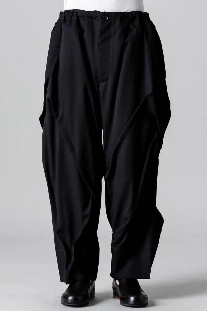 image of Yohji Yamamoto Pour Homme 23Ss Random Tuck Pants Hz-P54-100 in Black, Men's (Size 44)