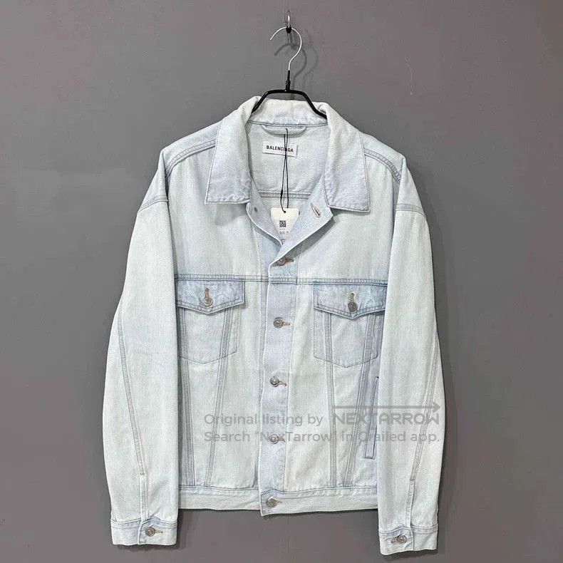 Balenciaga Balenciaga Back Embroidered Logo Denim Jacket. Size US S / EU 44-46 / 1 - 1 Thumbnail